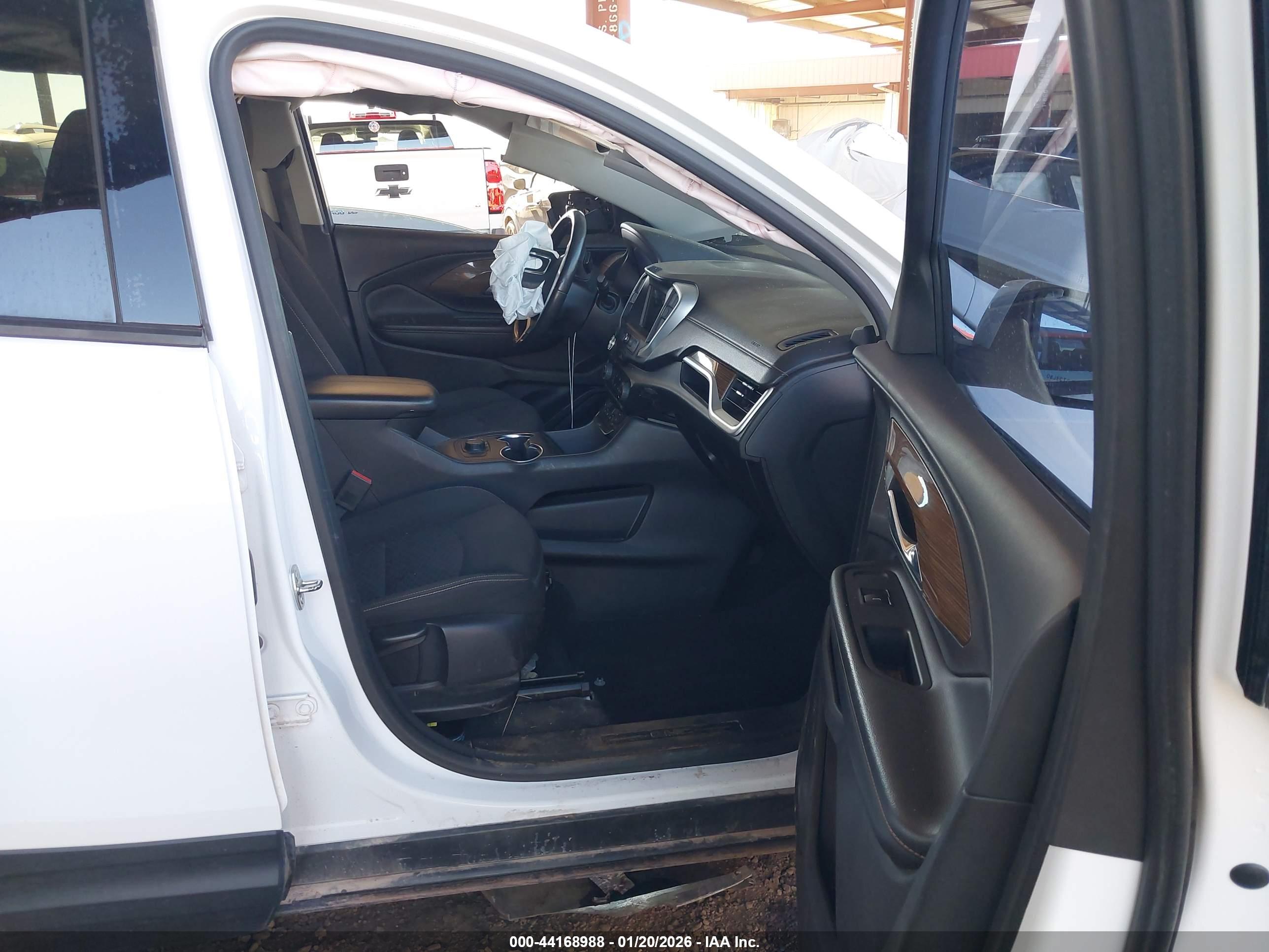 GMC TERRAIN image 5