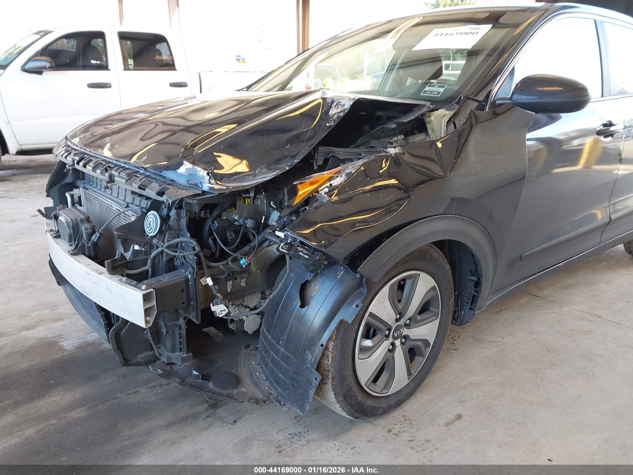 KIA NIRO image 6