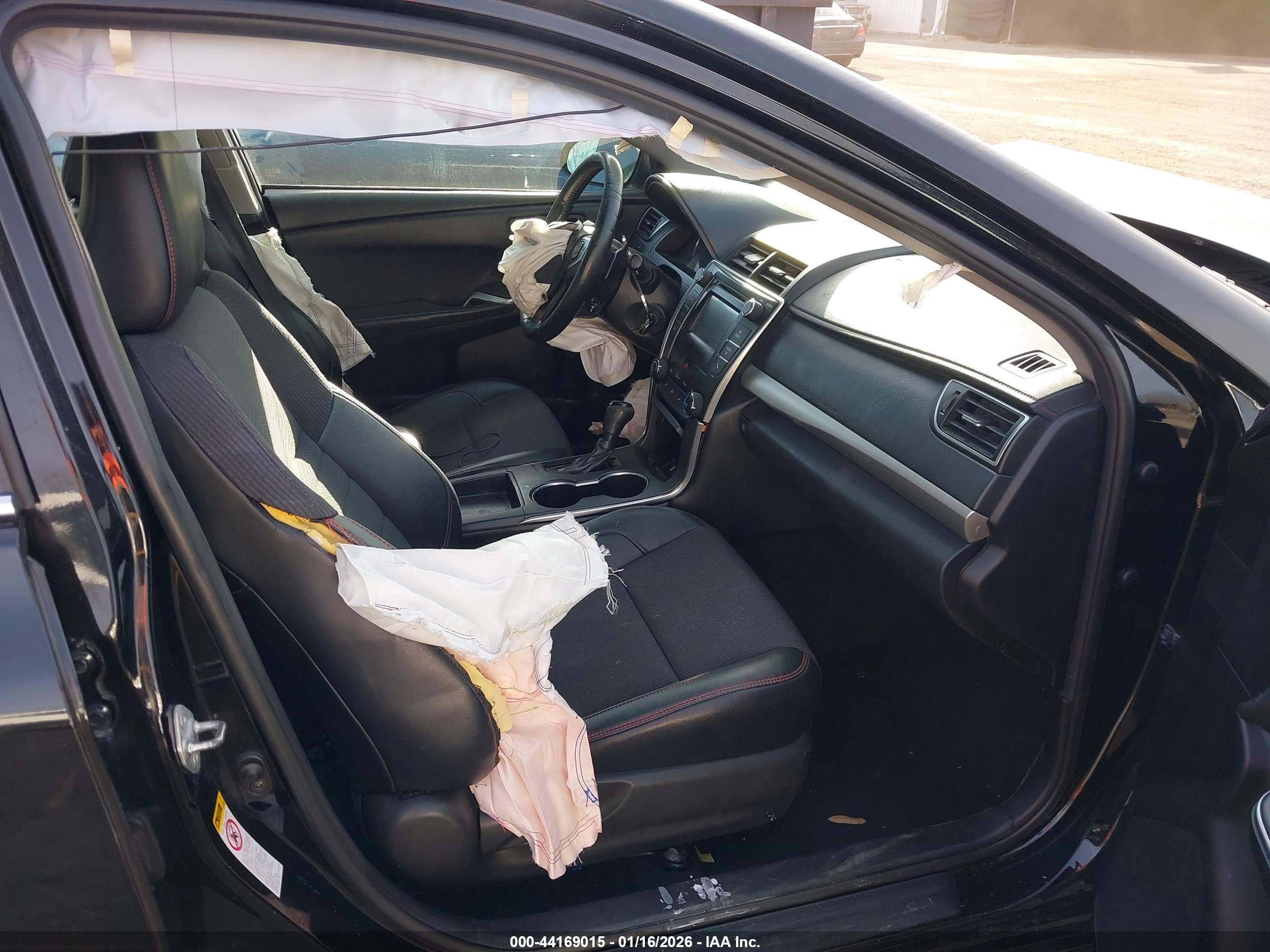 TOYOTA CAMRY image 5