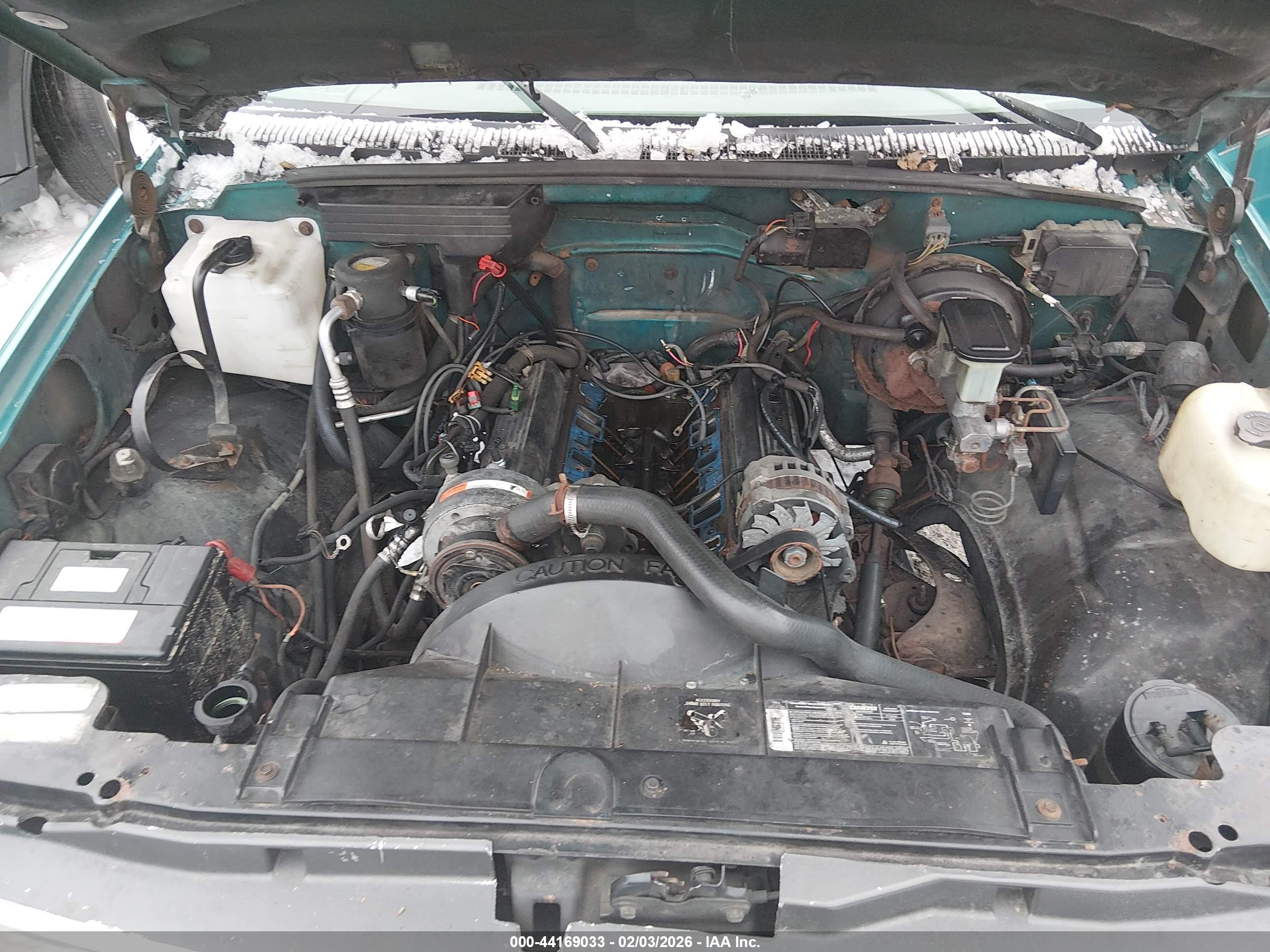 CHEVROLET GMT-400 image 10