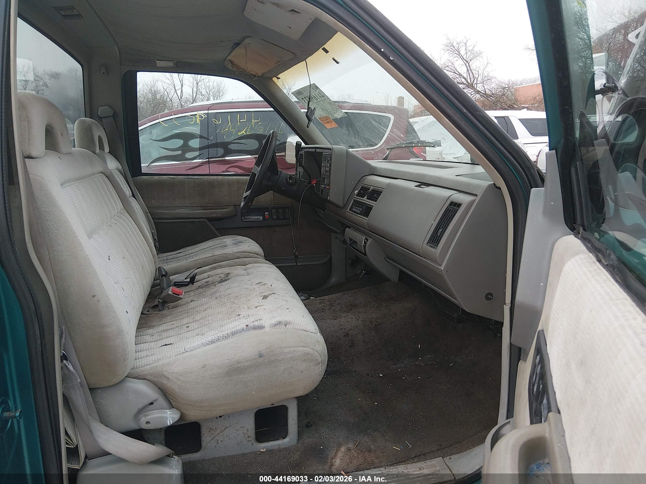 CHEVROLET GMT-400 image 5