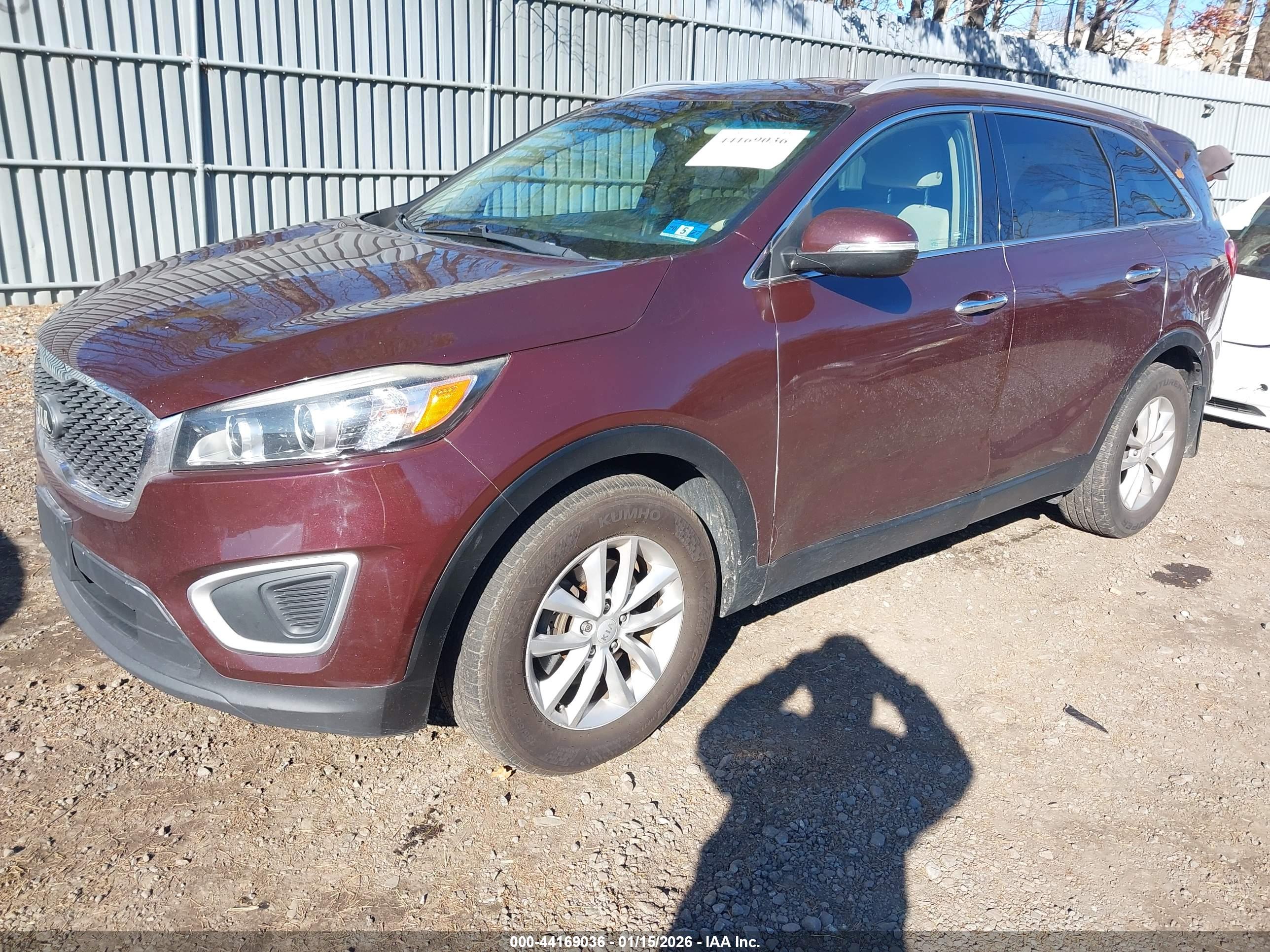 KIA SORENTO image 2