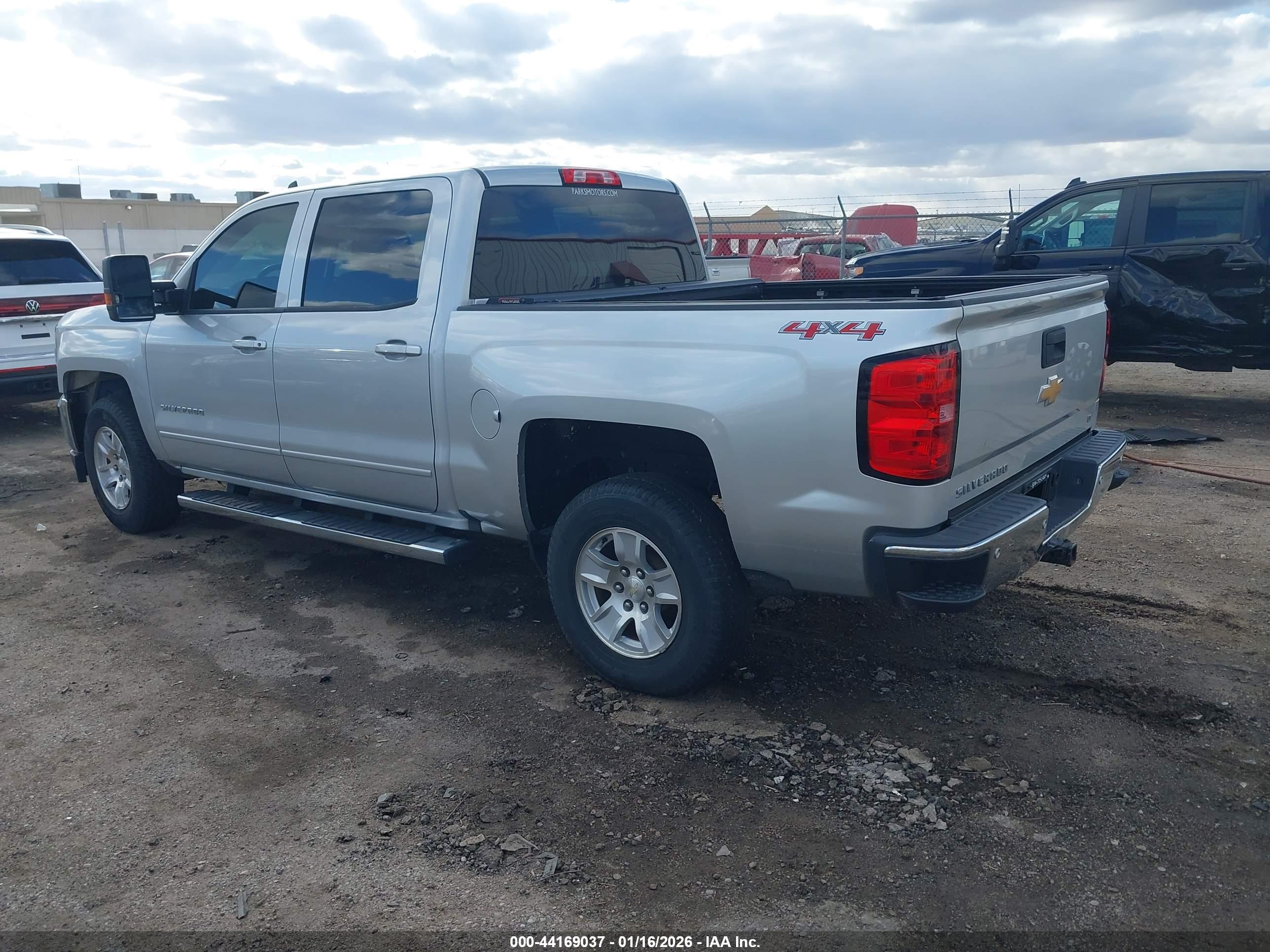 CHEVROLET SILVERADO image 3