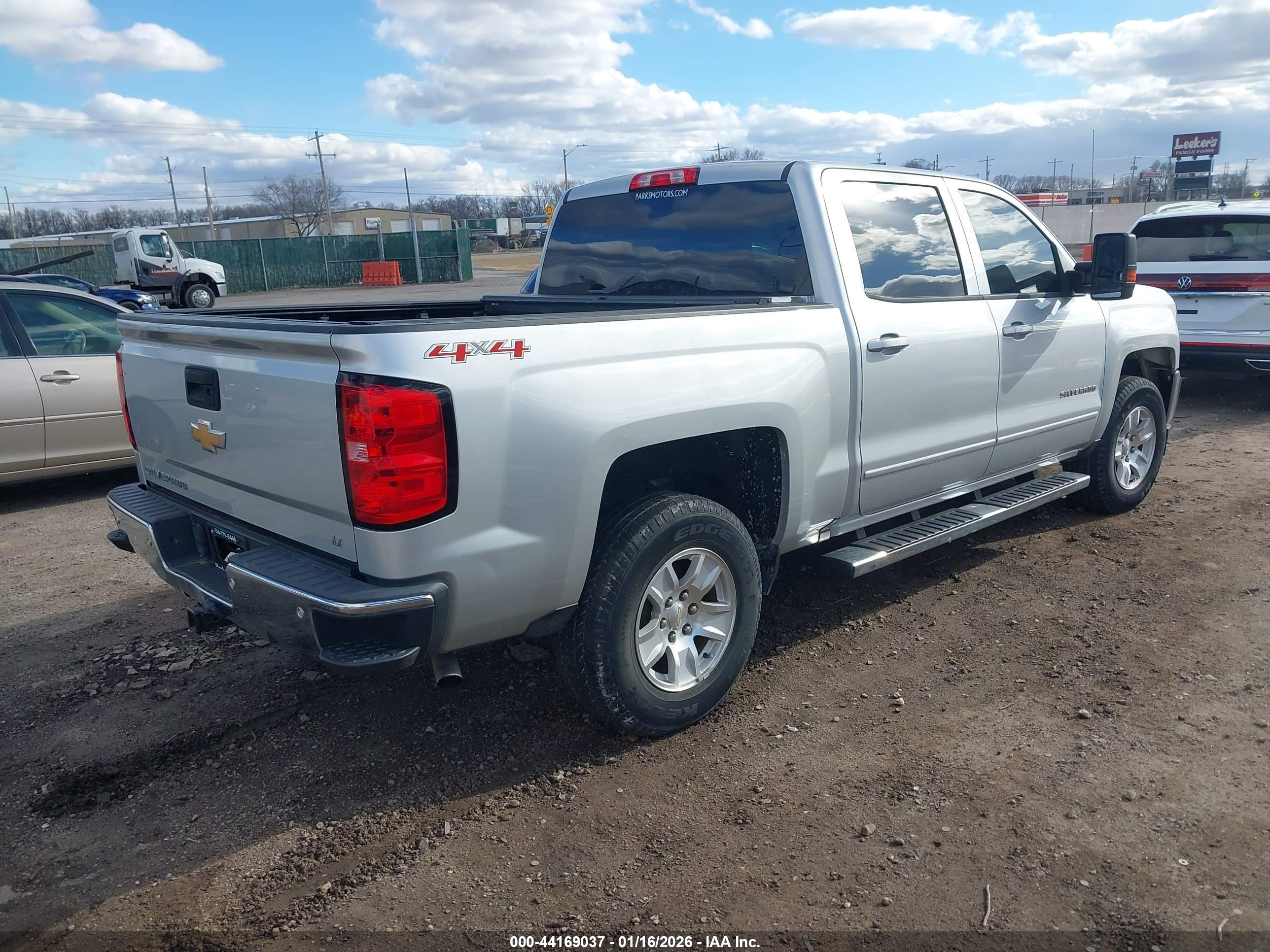 CHEVROLET SILVERADO image 4
