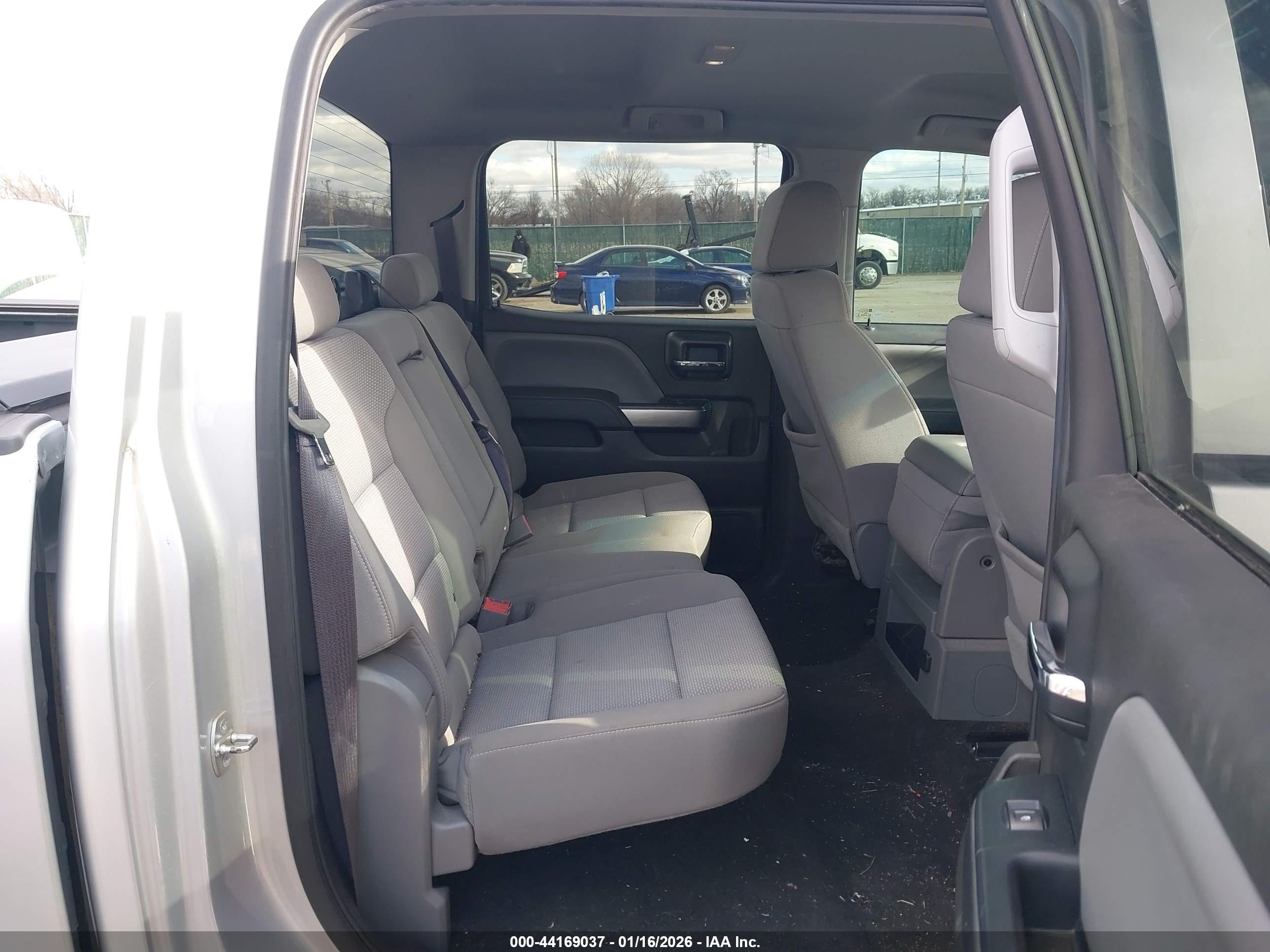 CHEVROLET SILVERADO image 8