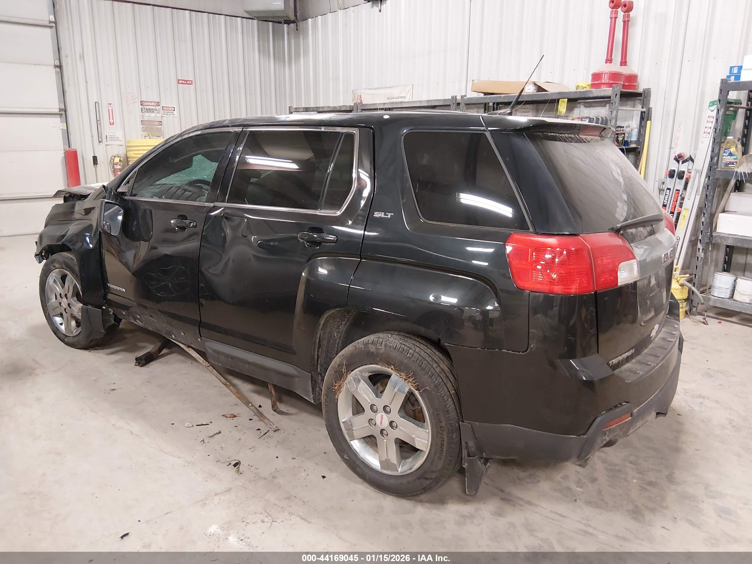 GMC TERRAIN image 3