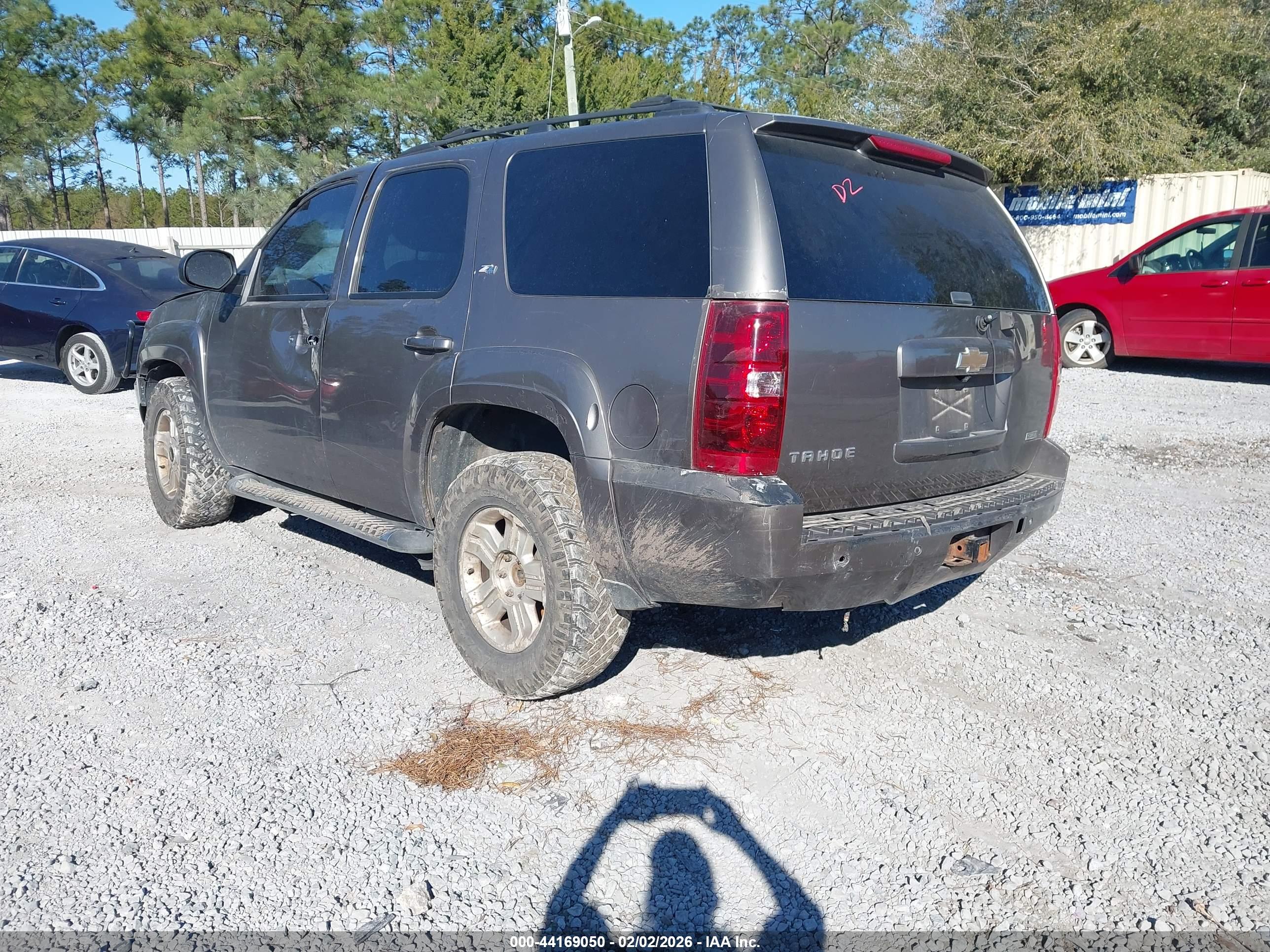 CHEVROLET TAHOE image 3