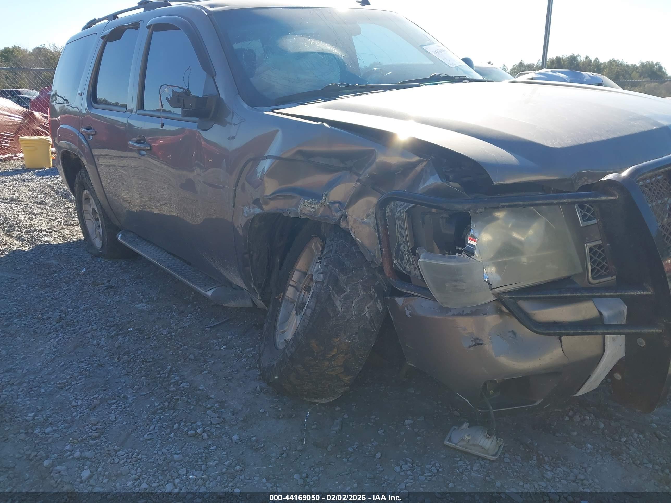 CHEVROLET TAHOE image 6