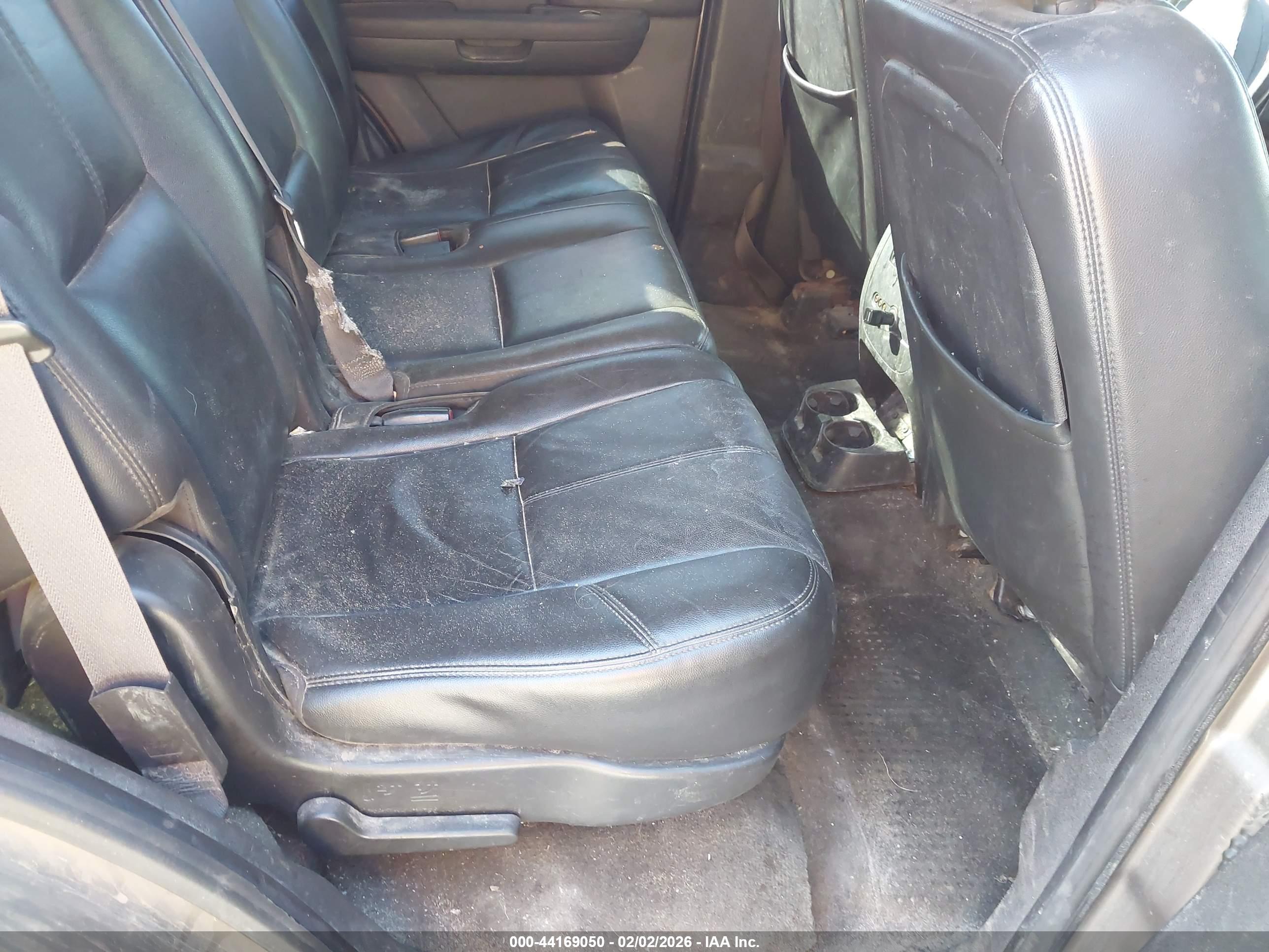 CHEVROLET TAHOE image 8