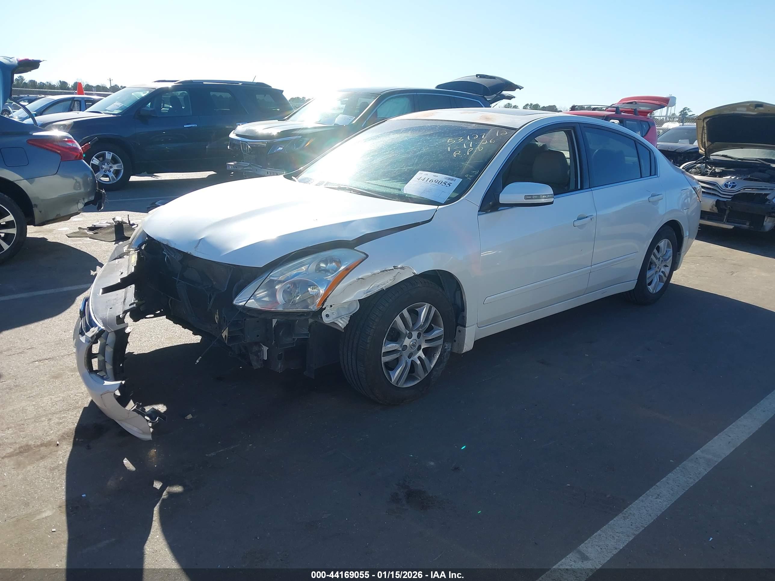 NISSAN ALTIMA image 2