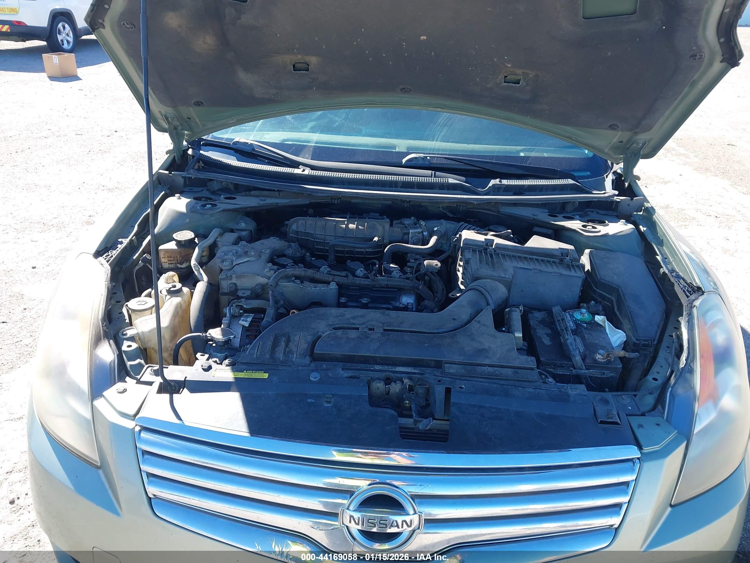 NISSAN ALTIMA image 10