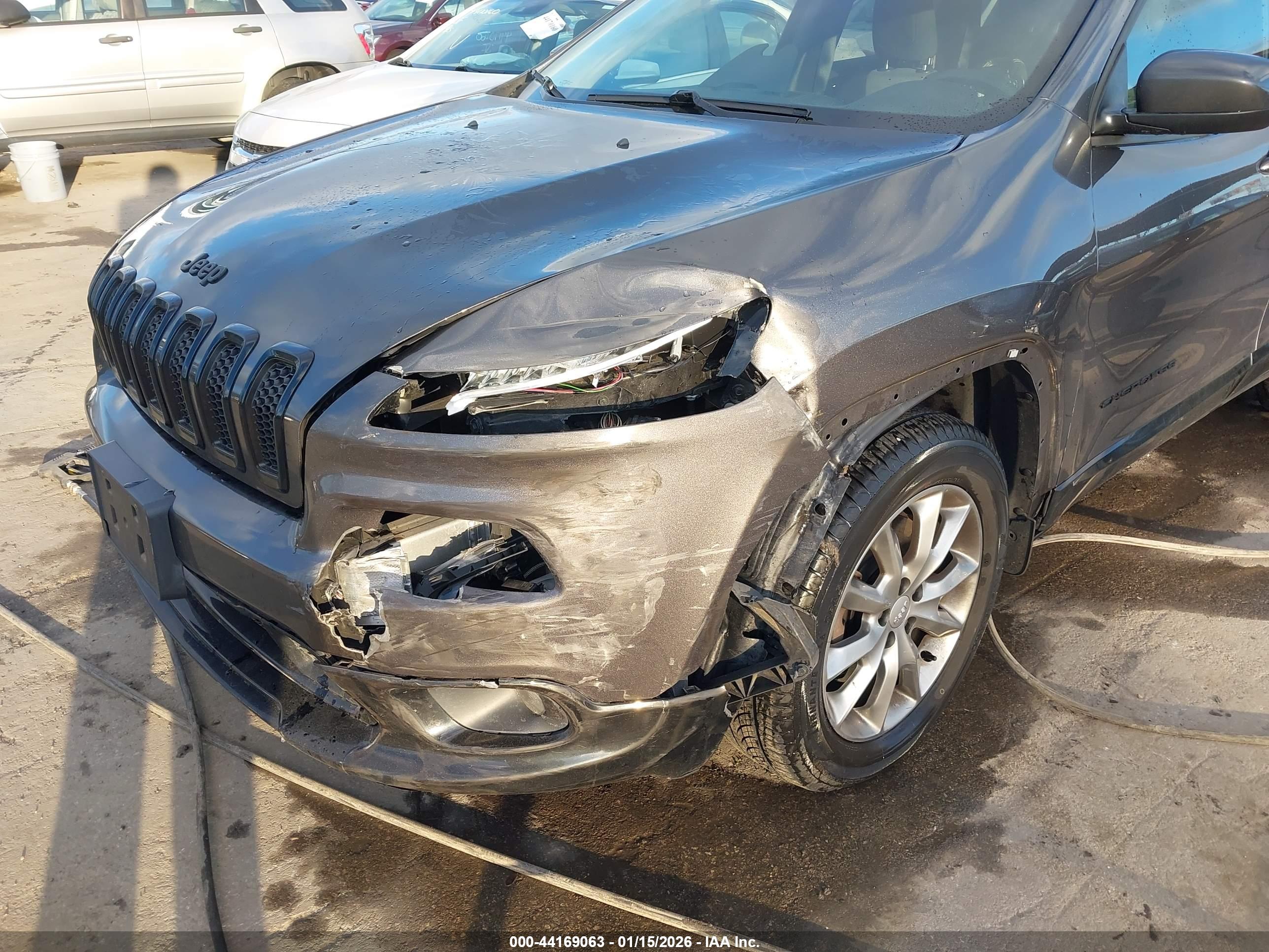JEEP CHEROKEE image 6