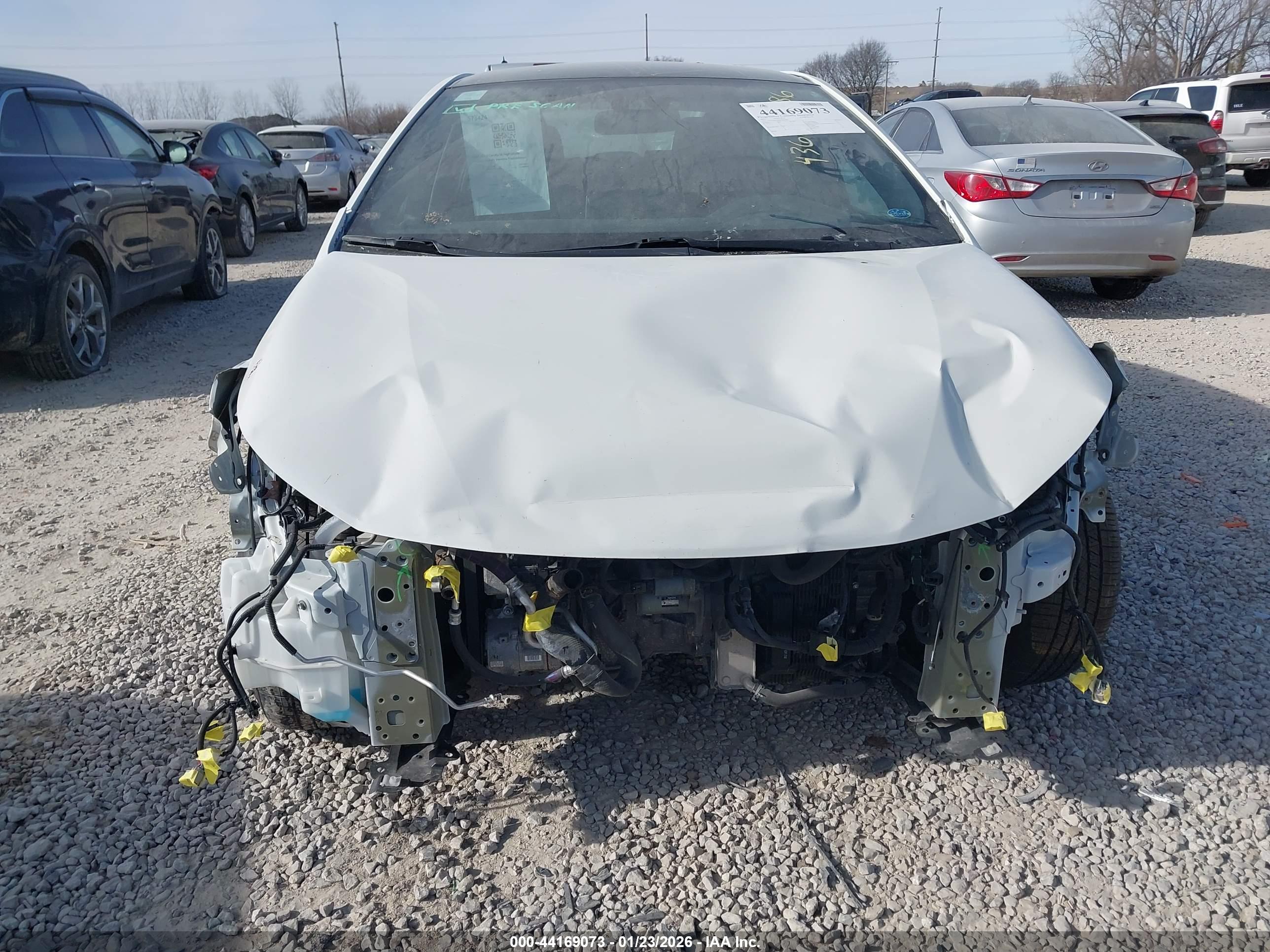 TOYOTA COROLLA image 6