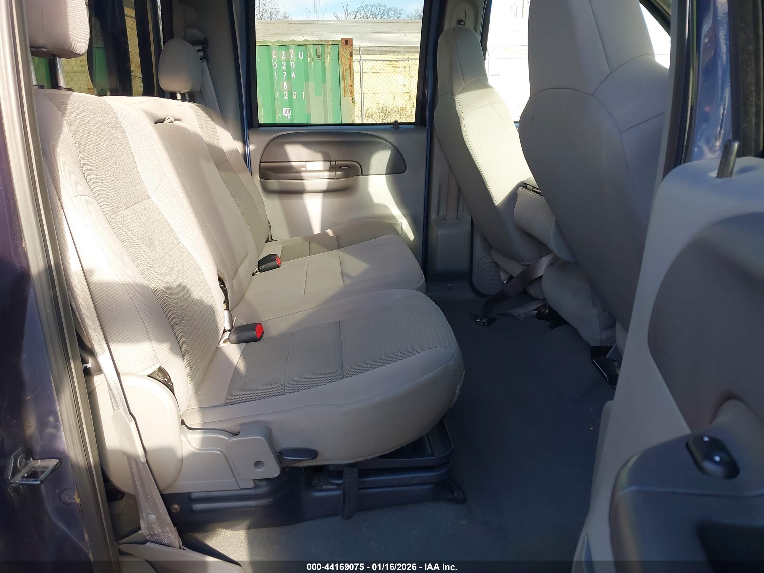 FORD F-250 image 8