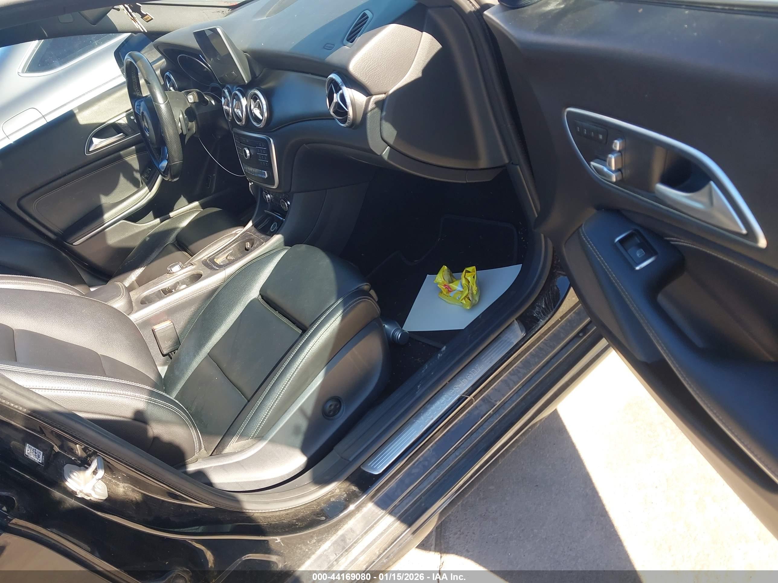 MERCEDES-BENZ CLA image 5