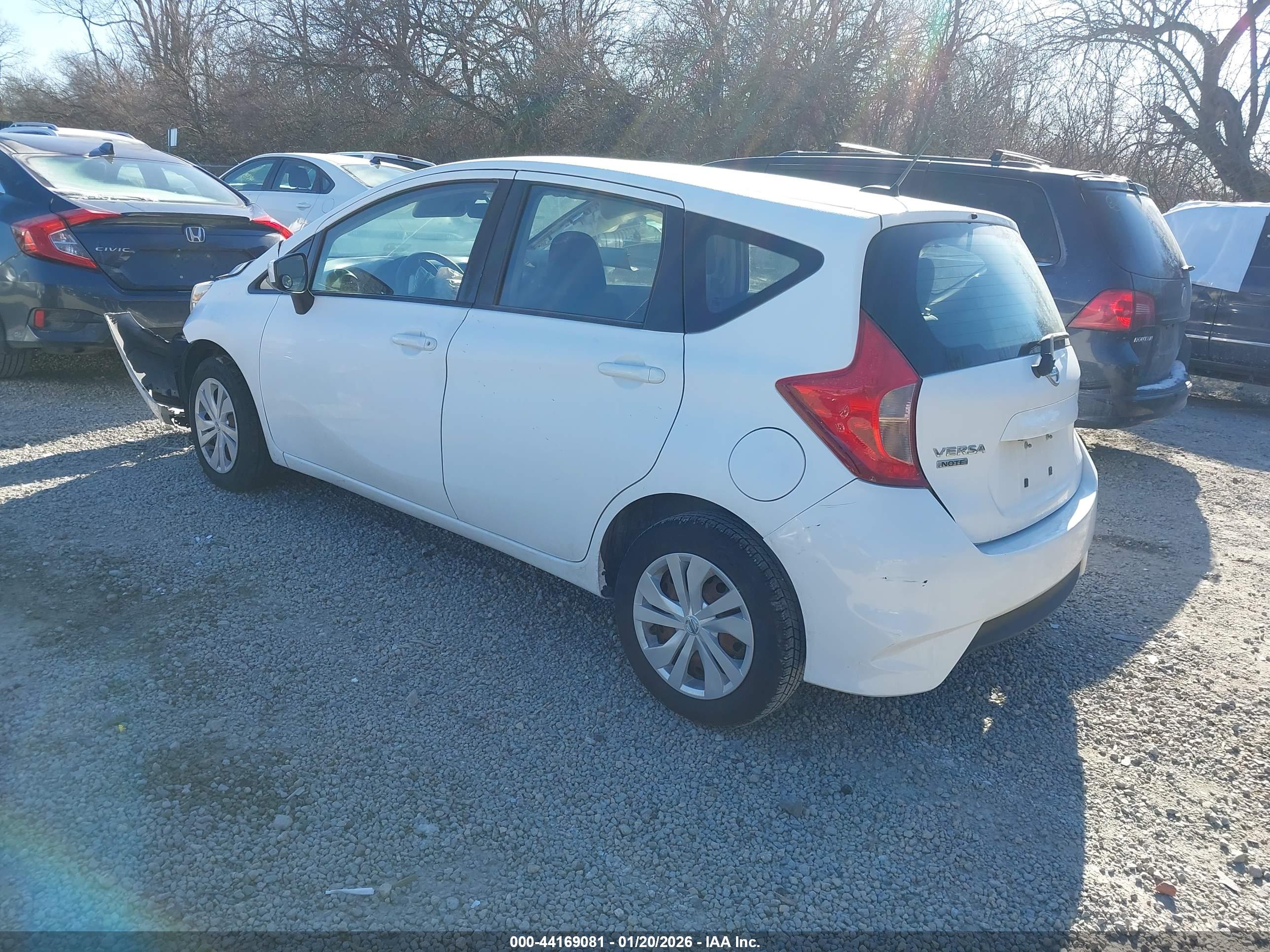 NISSAN VERSA image 3