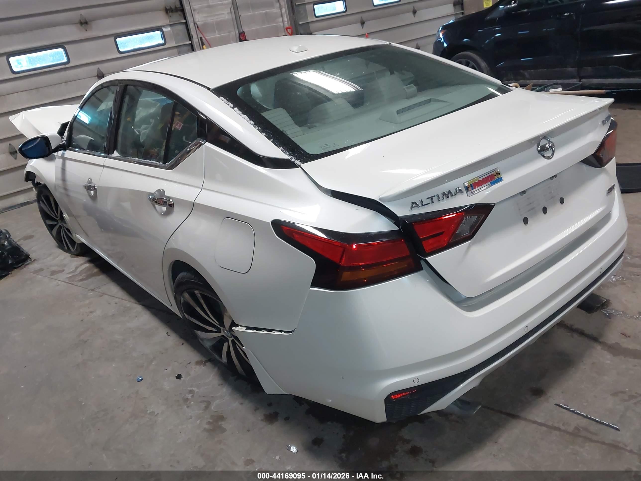 NISSAN ALTIMA image 3