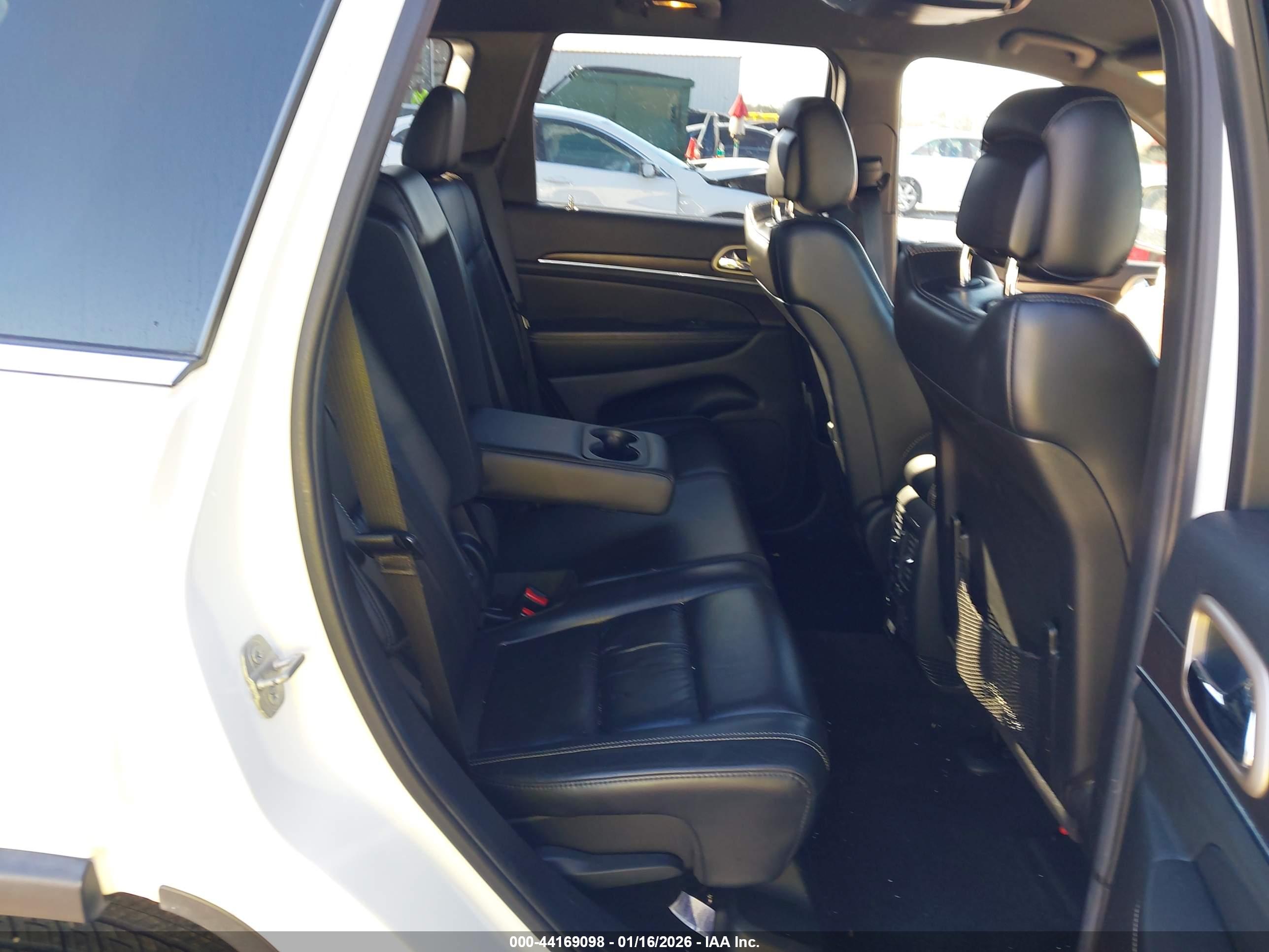 JEEP GRAND image 8