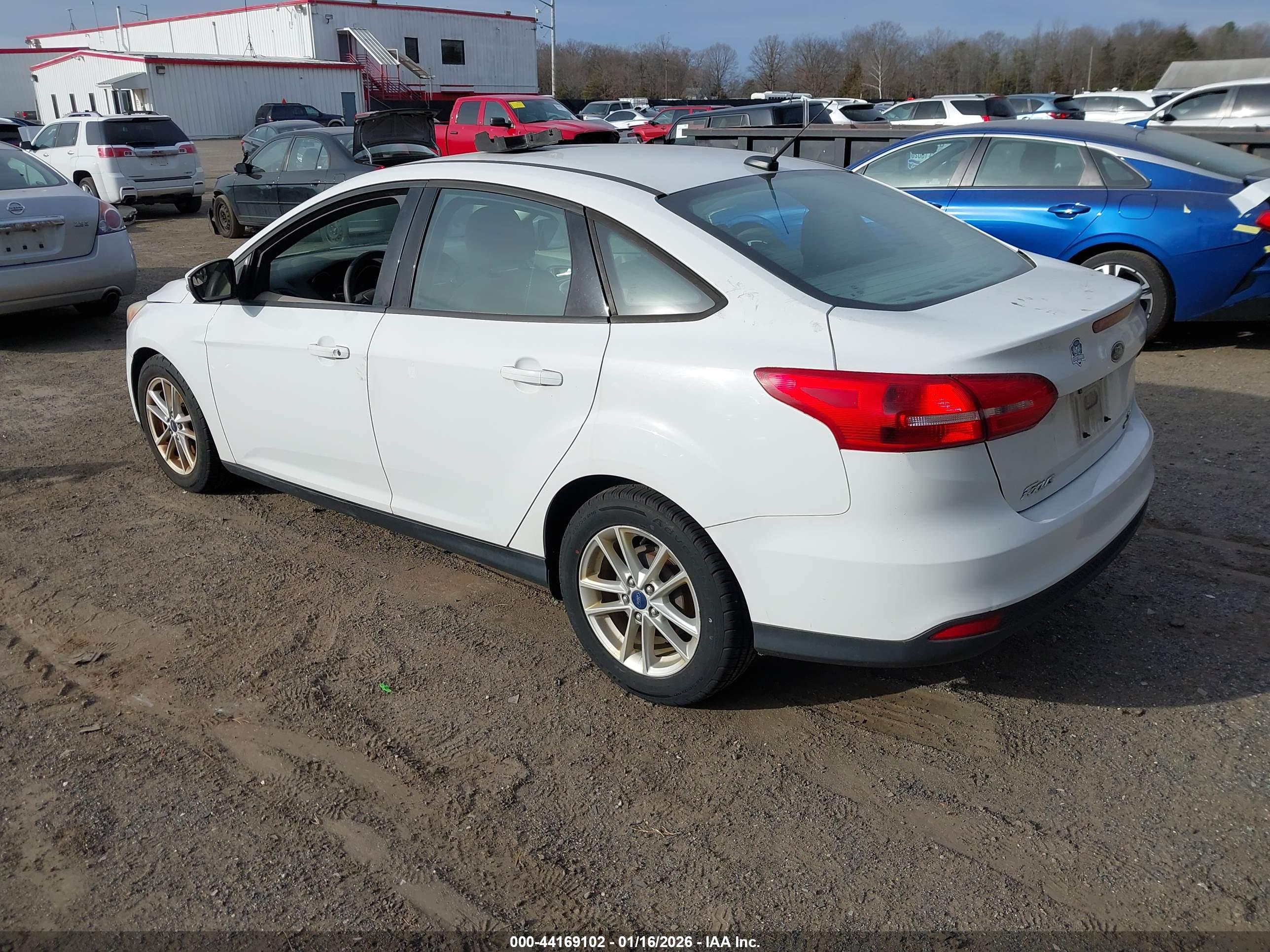 FORD FOCUS image 3
