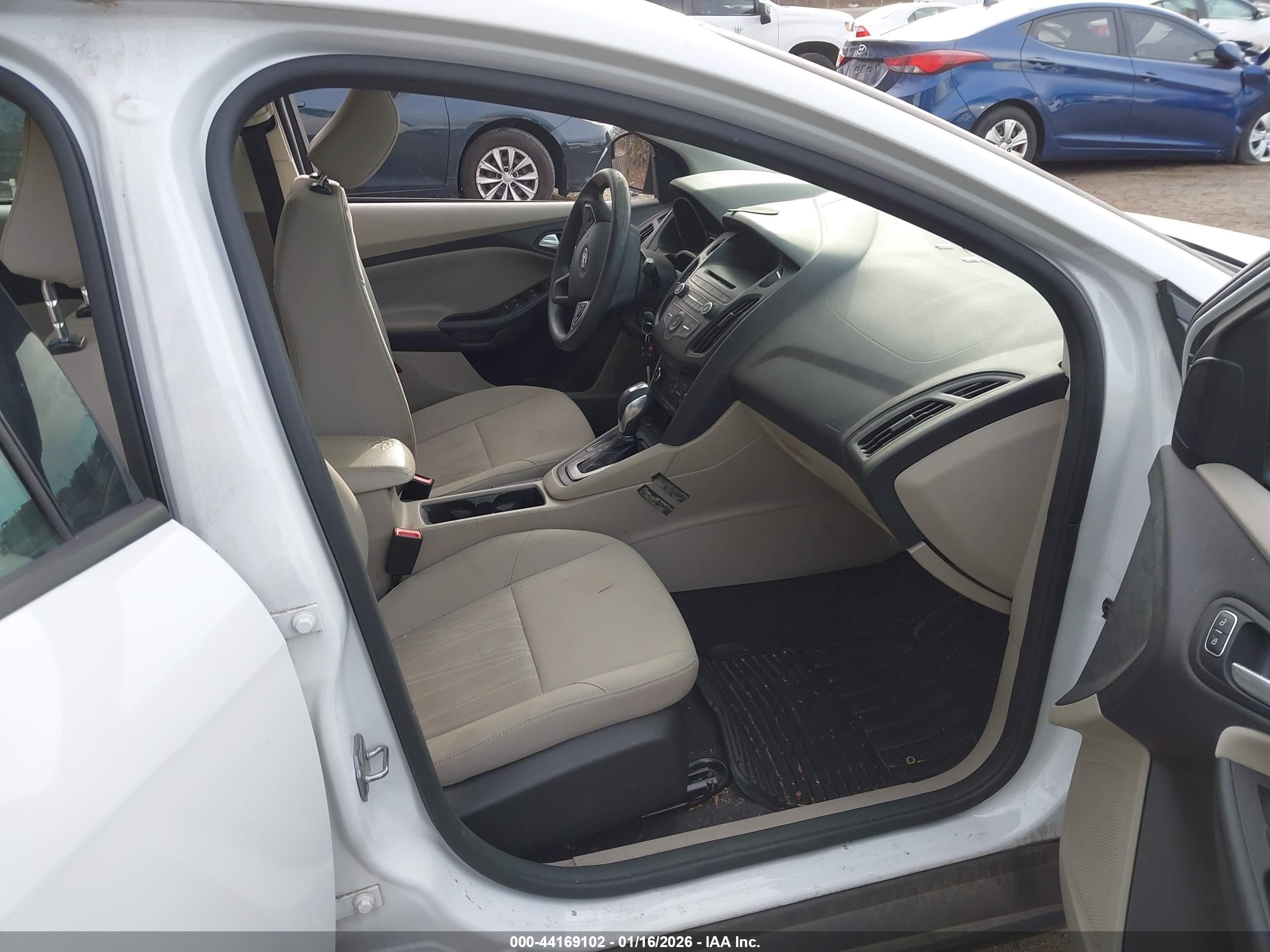 FORD FOCUS image 5