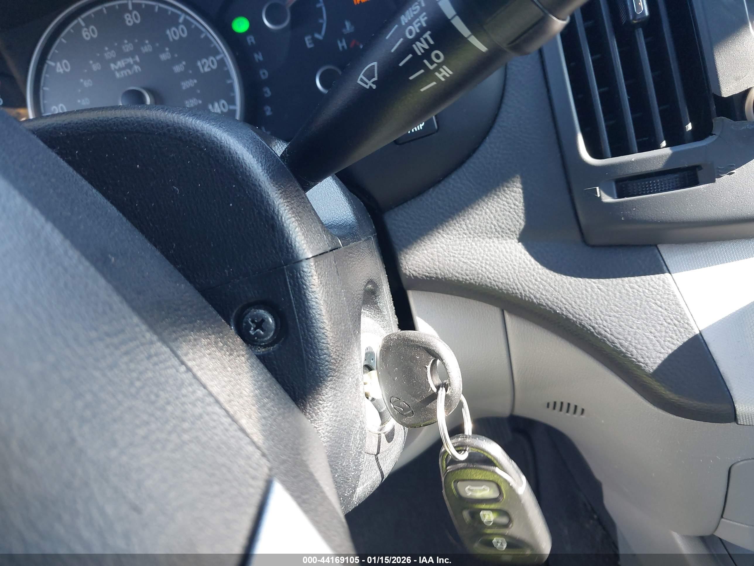 HYUNDAI ELANTRA image 11