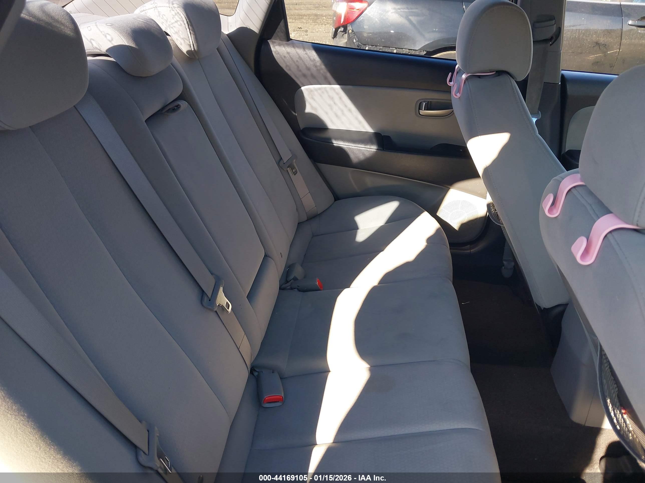 HYUNDAI ELANTRA image 8