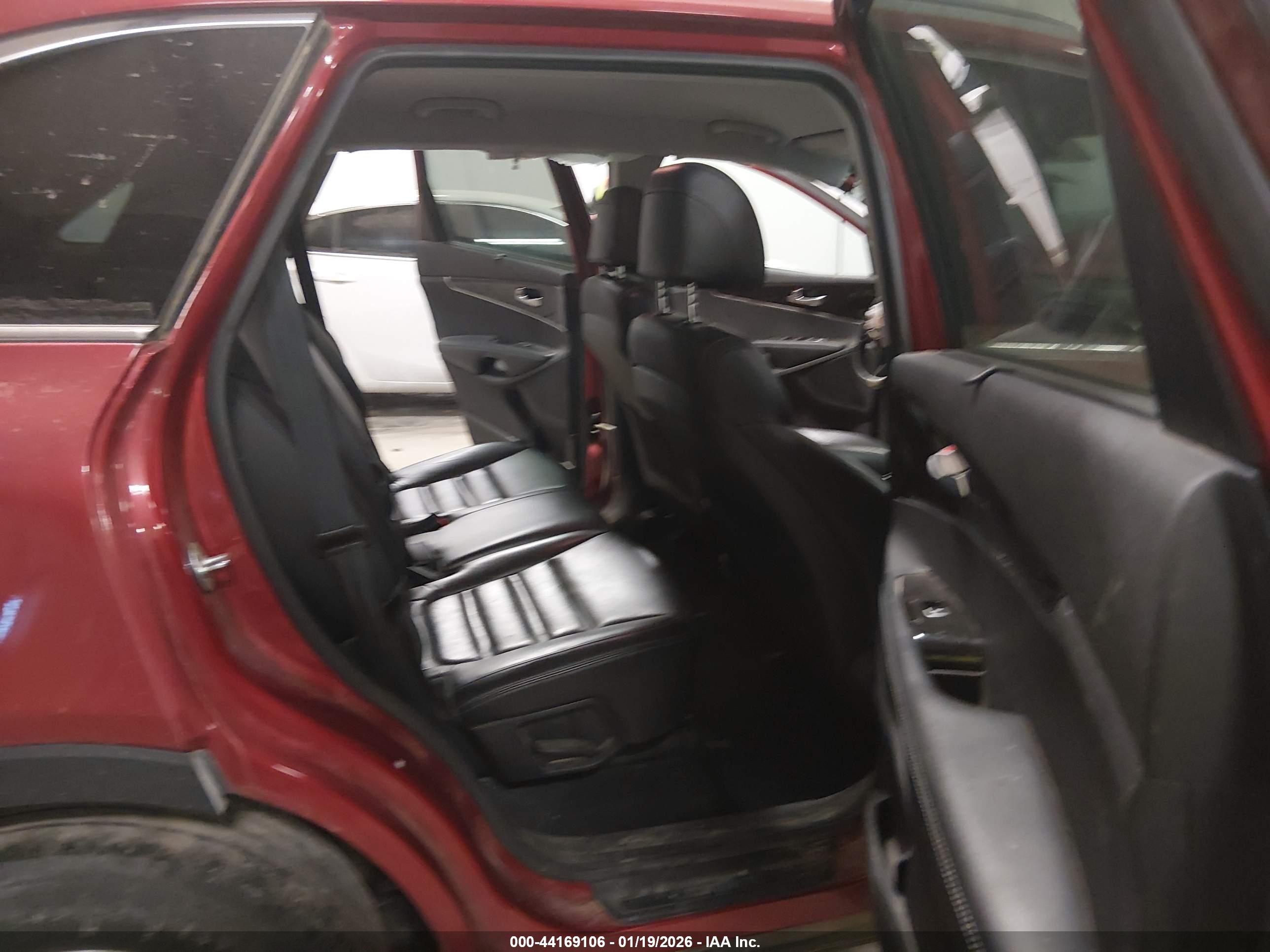 KIA SORENTO image 8