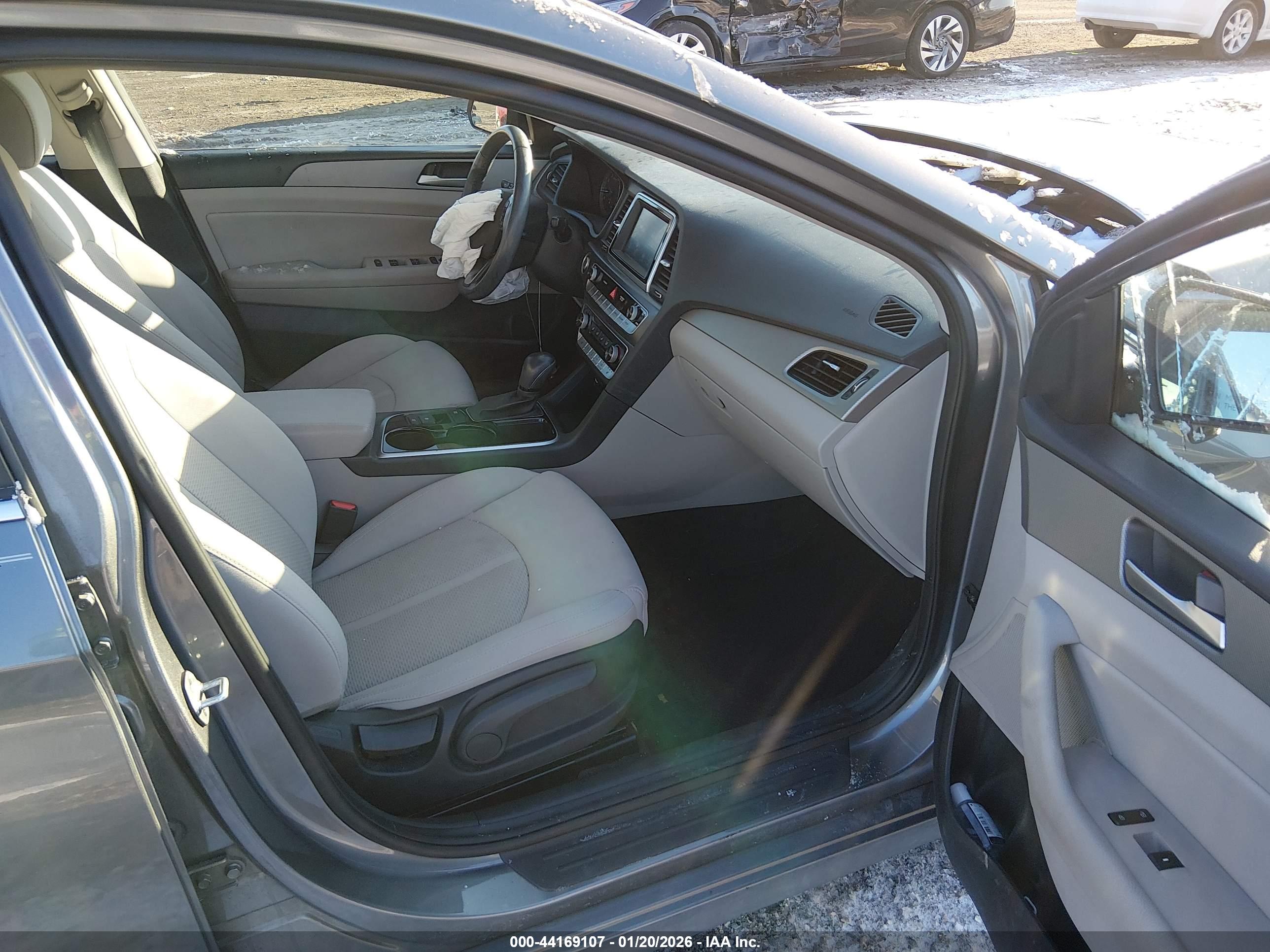 HYUNDAI SONATA image 5