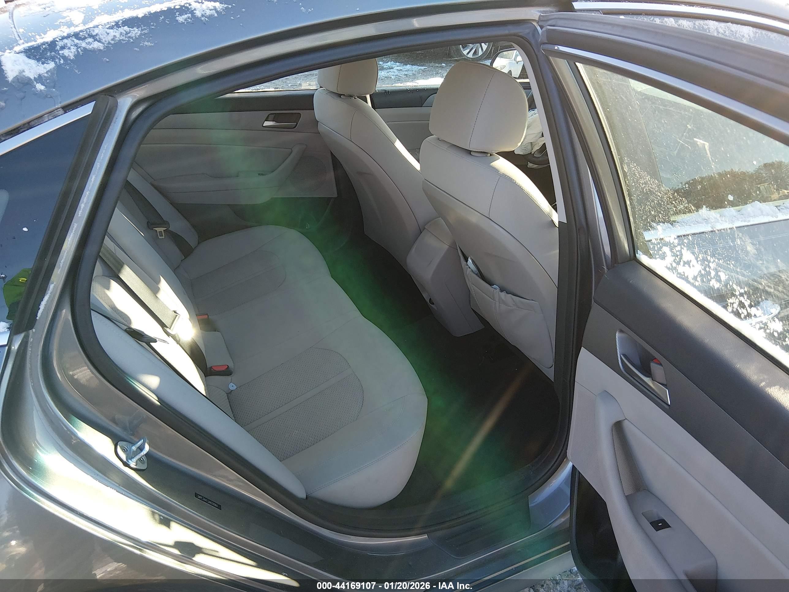 HYUNDAI SONATA image 8