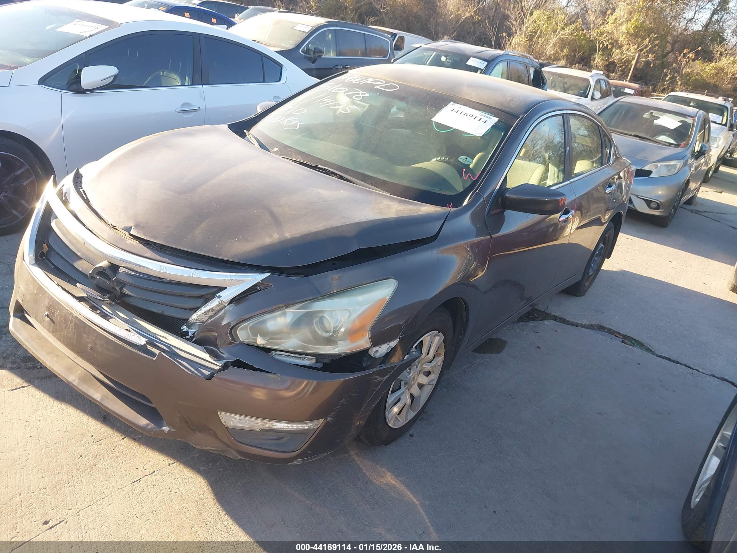 NISSAN ALTIMA image 2