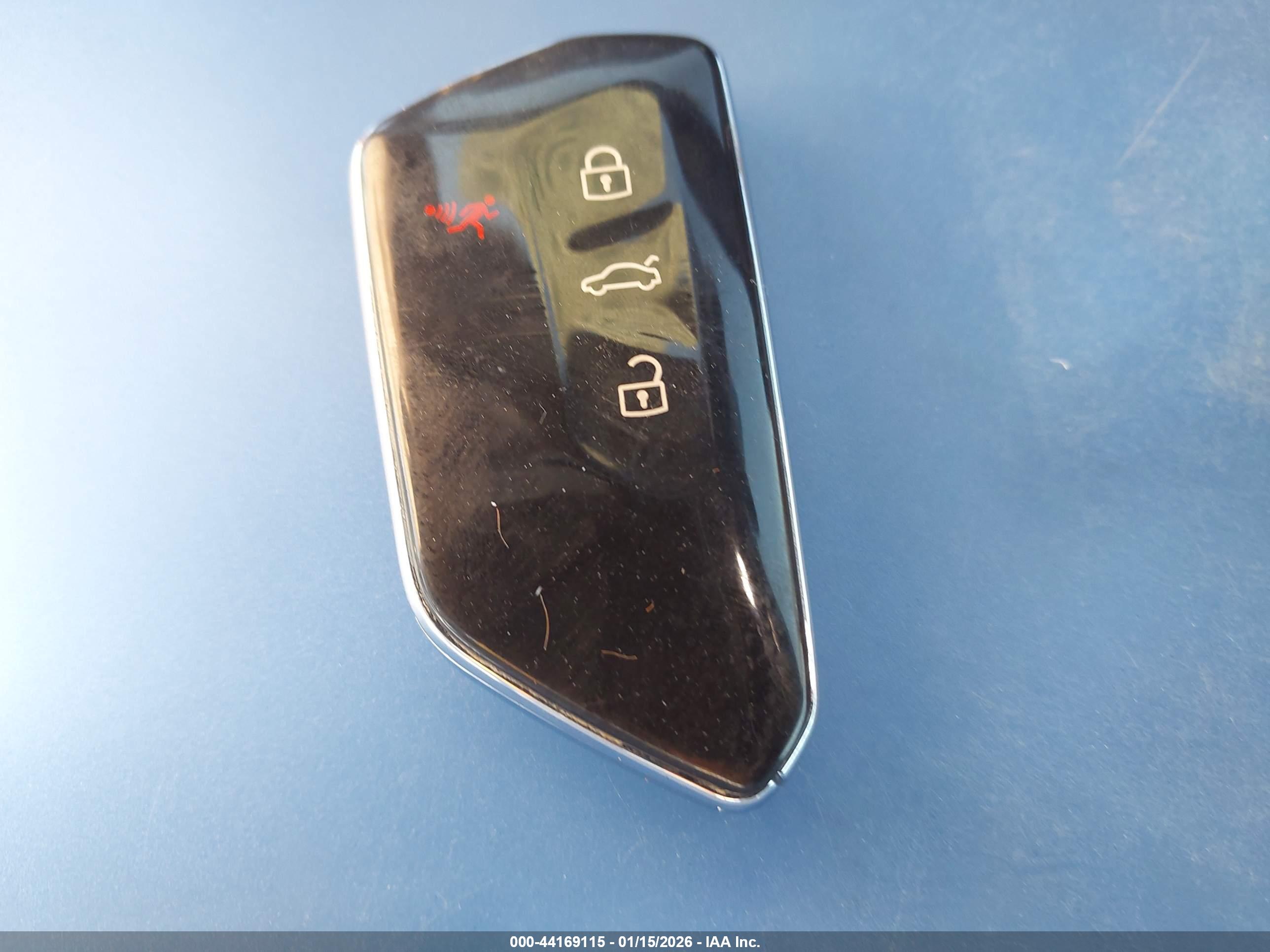 VOLKSWAGEN ID.4 image 11