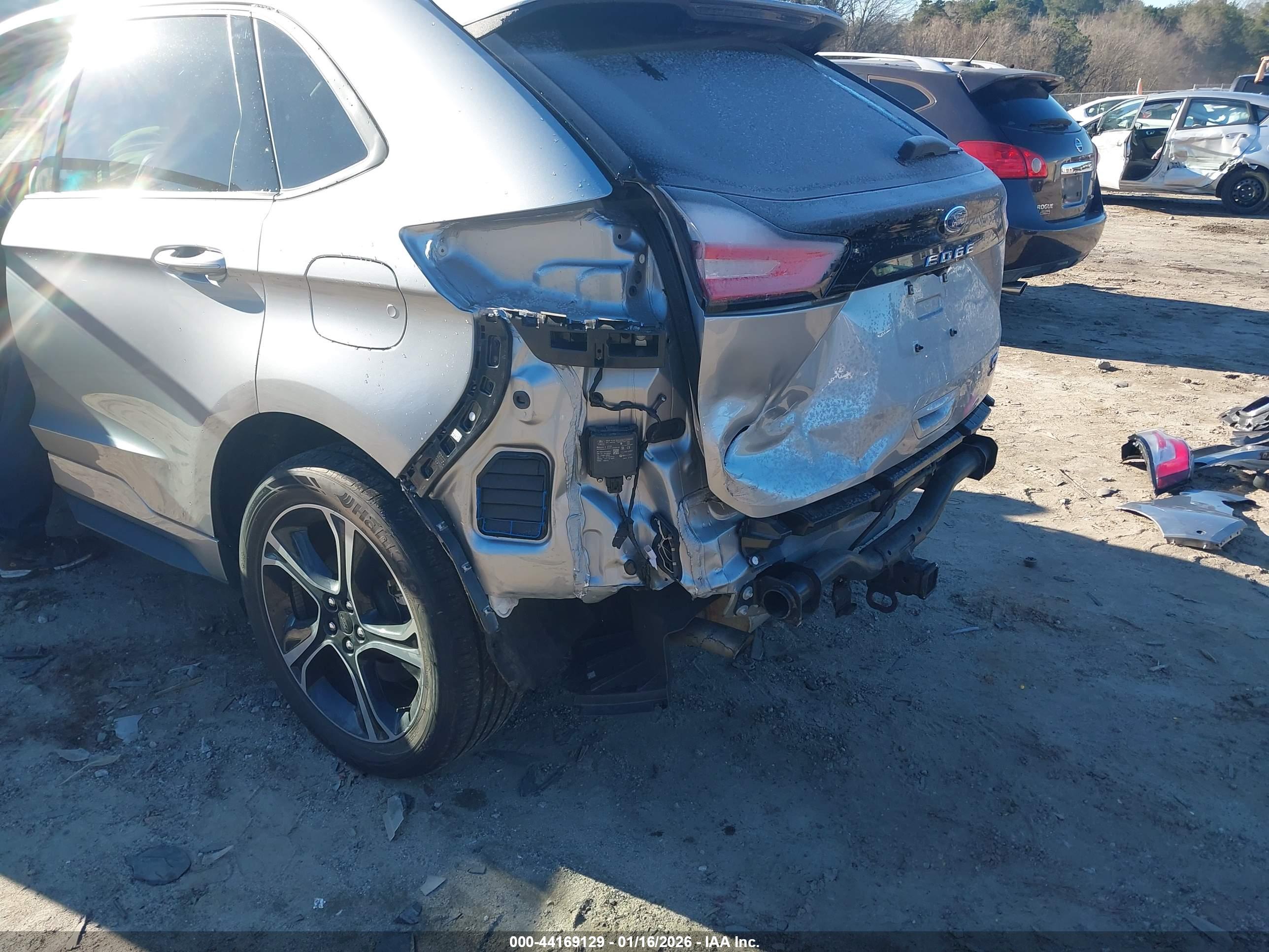 FORD EDGE image 6