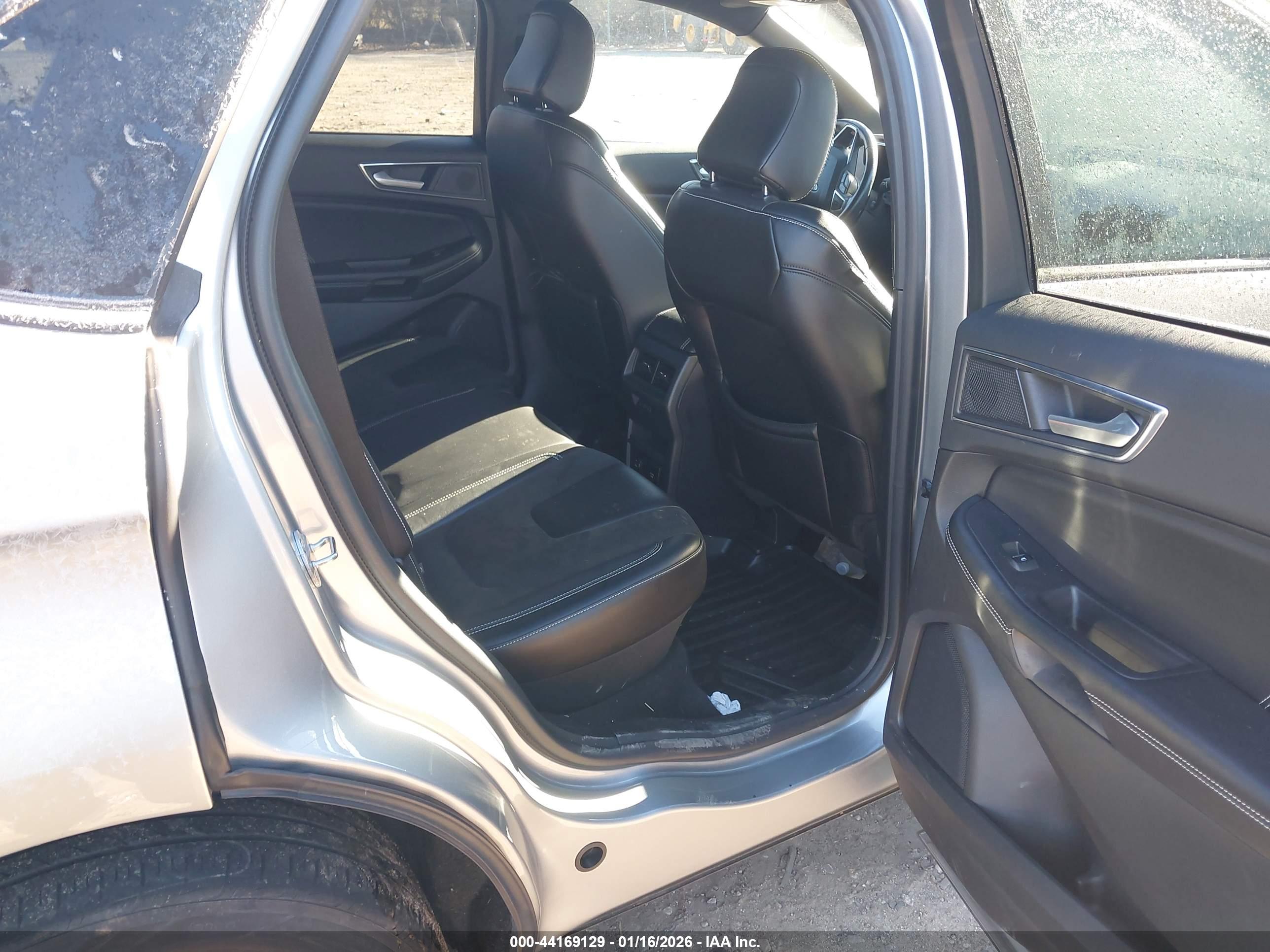 FORD EDGE image 8