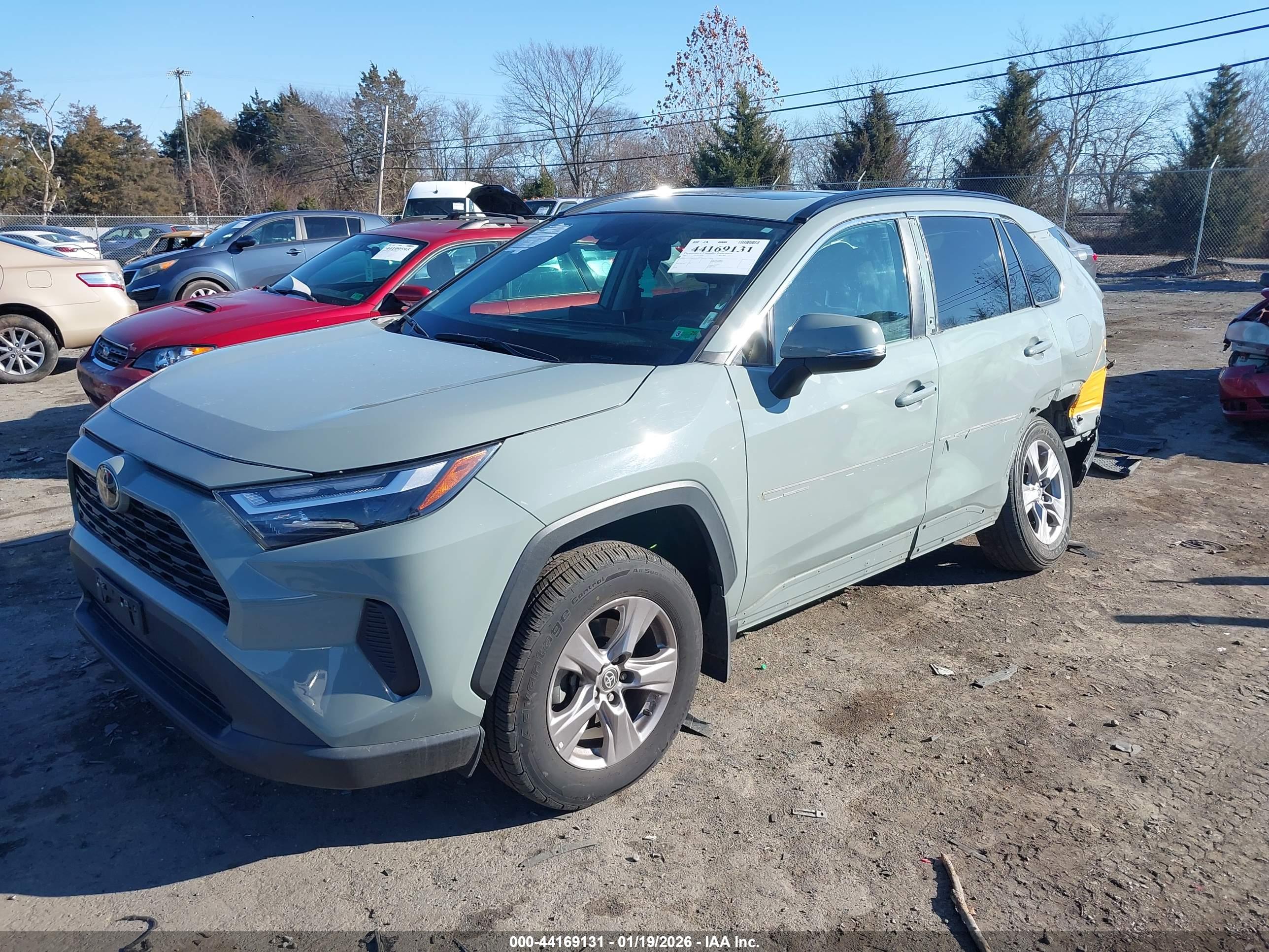 TOYOTA RAV4 image 2