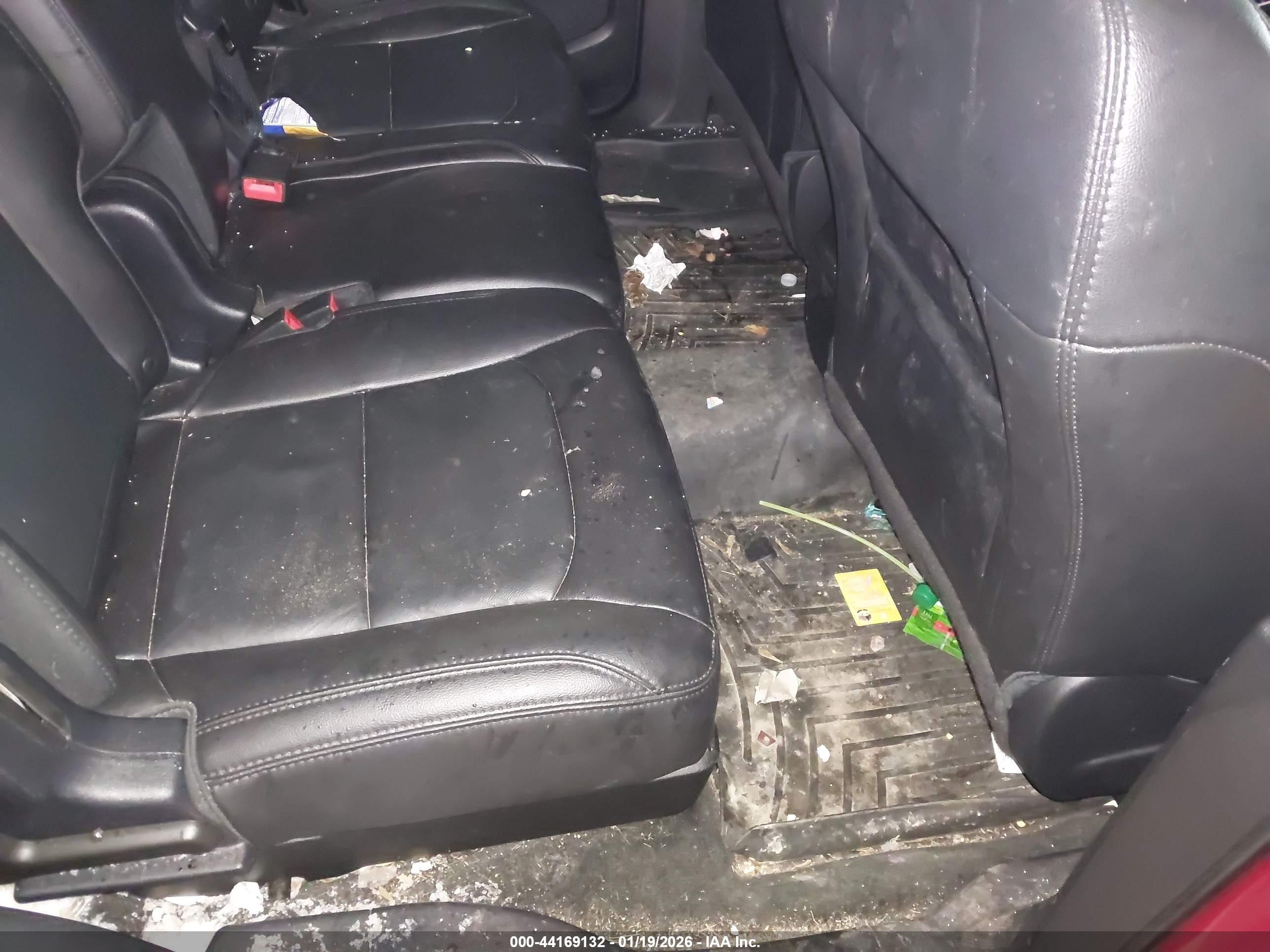 FORD EXPLORER image 8