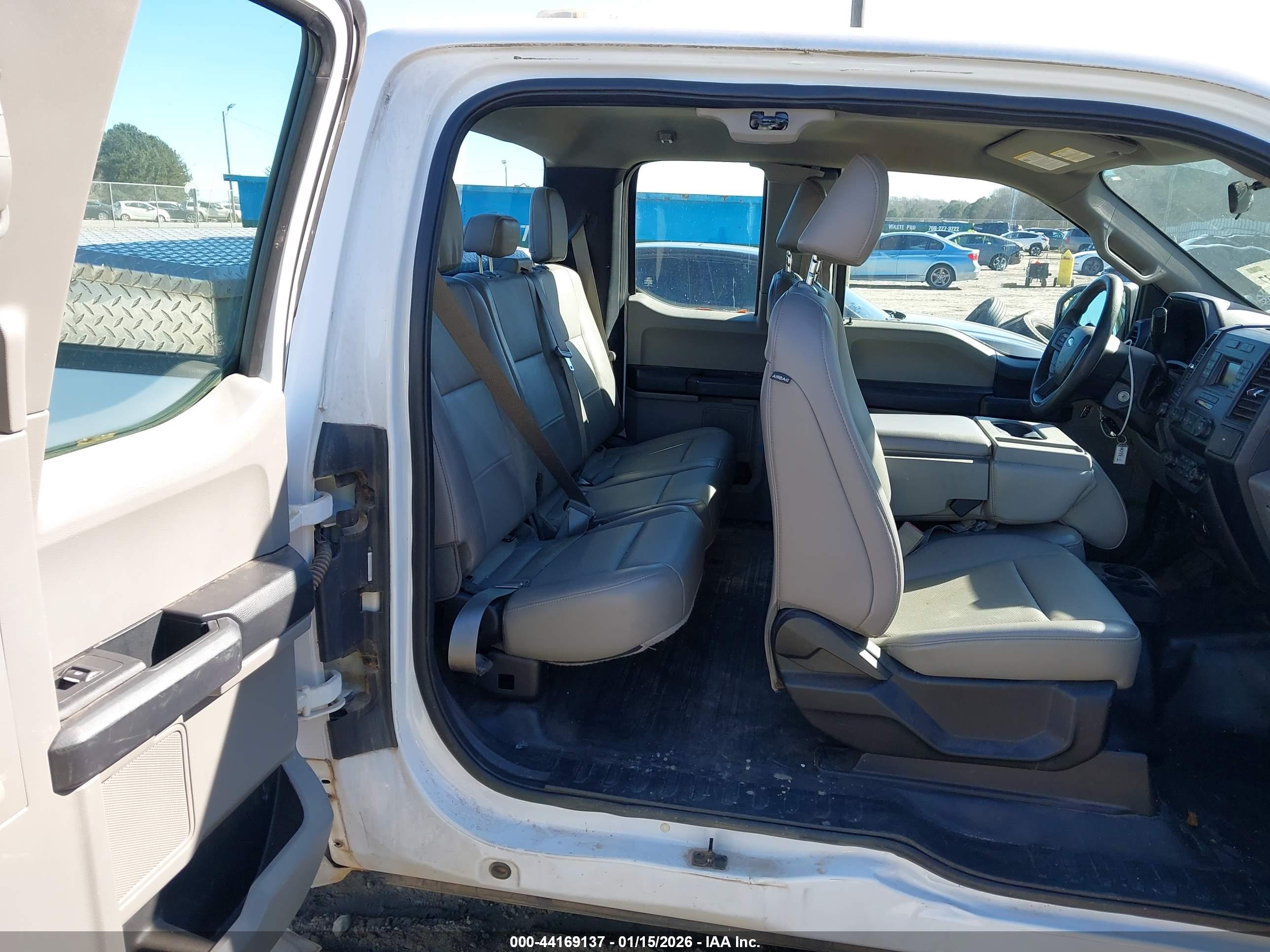 FORD F-150 image 8