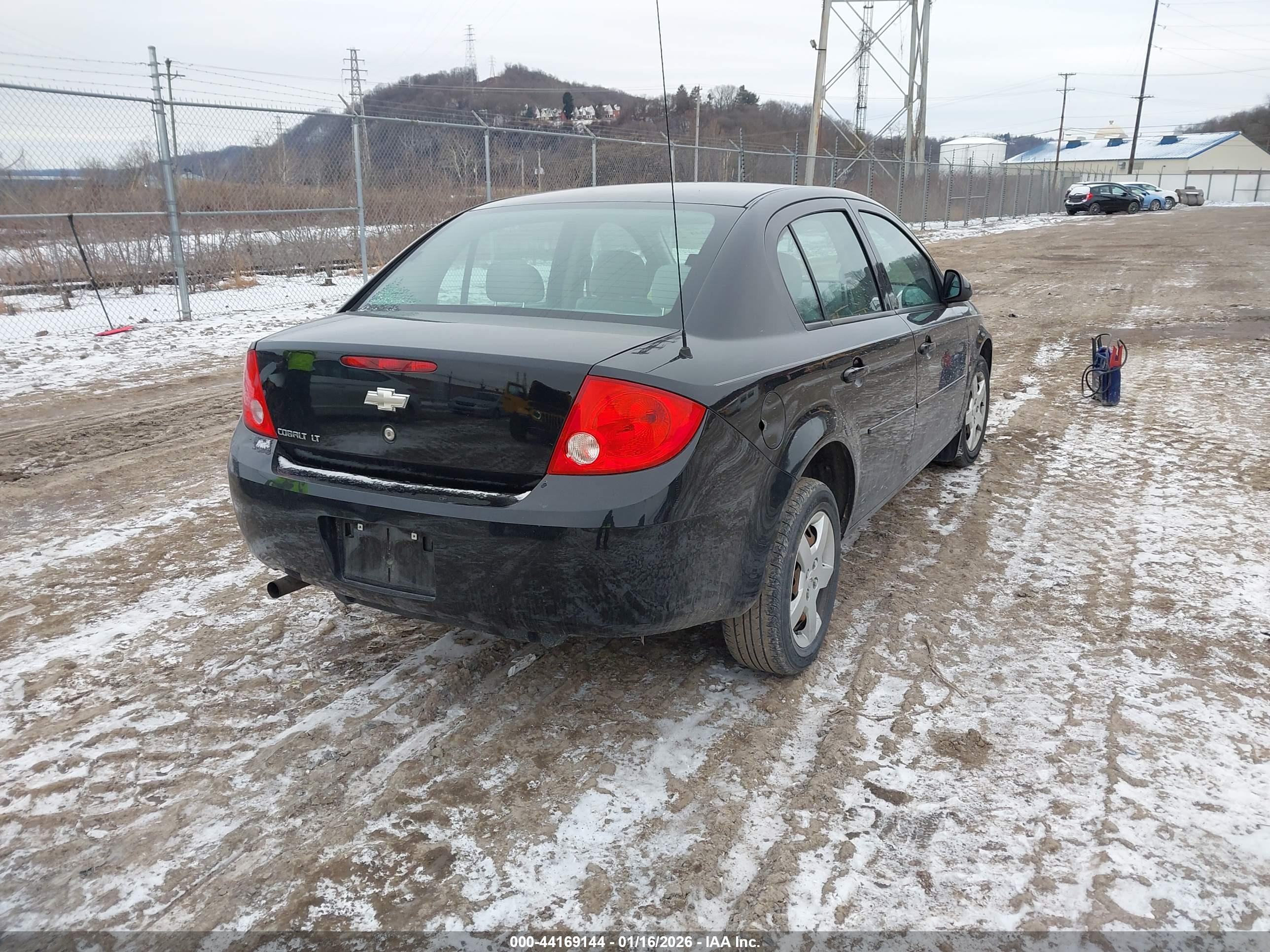 CHEVROLET COBALT image 4