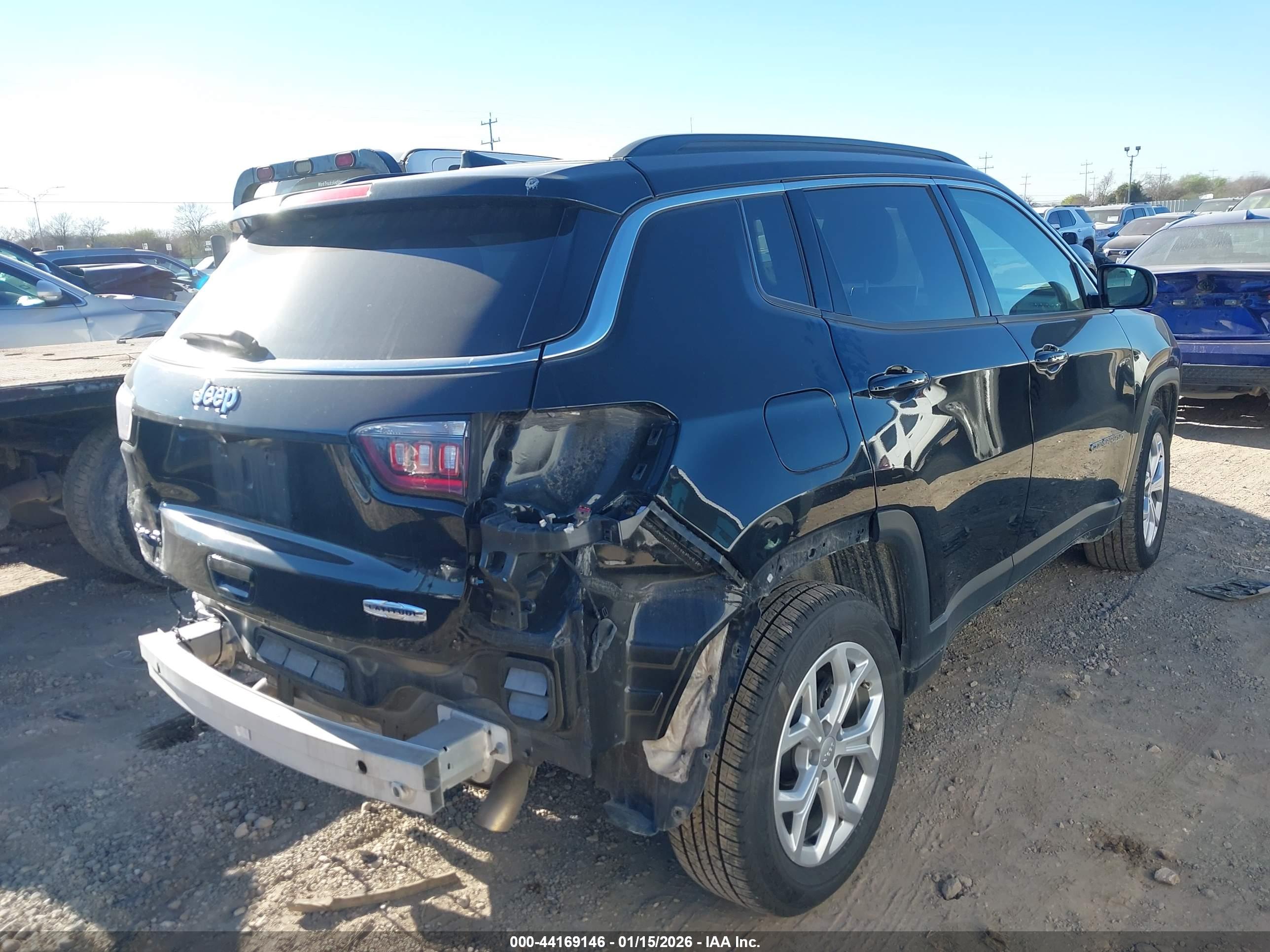JEEP COMPASS image 4
