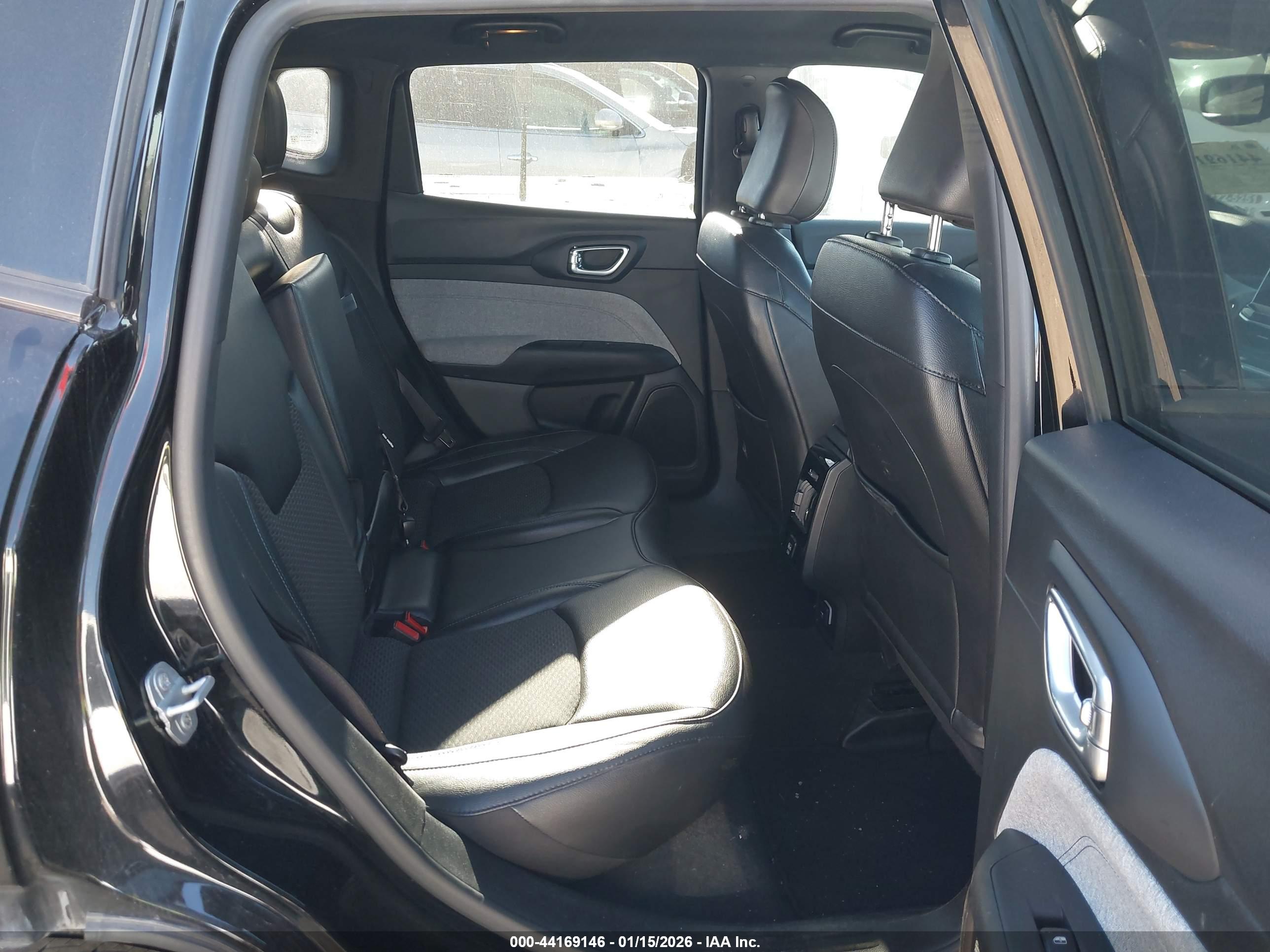 JEEP COMPASS image 8