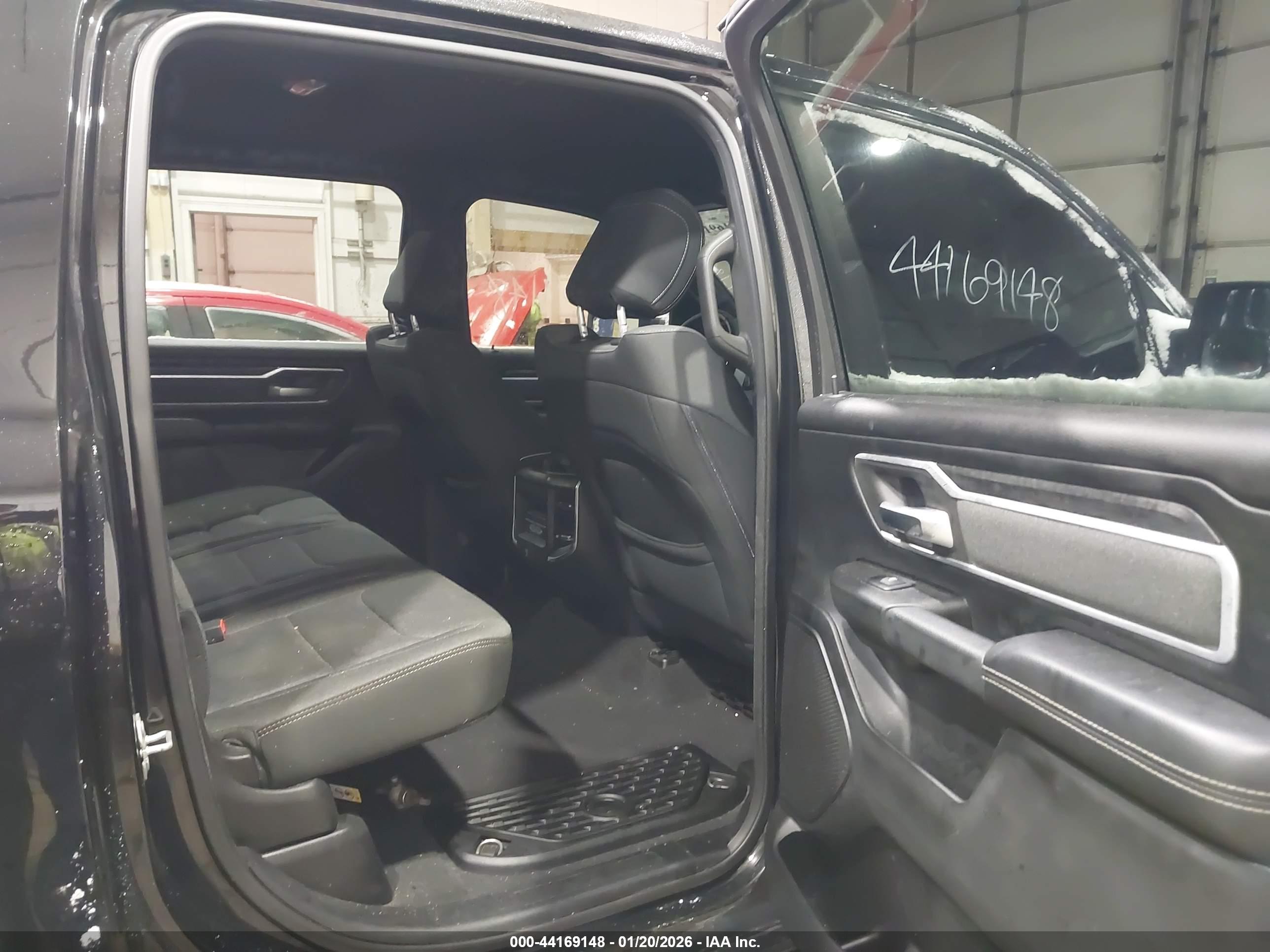 RAM 1500 image 8