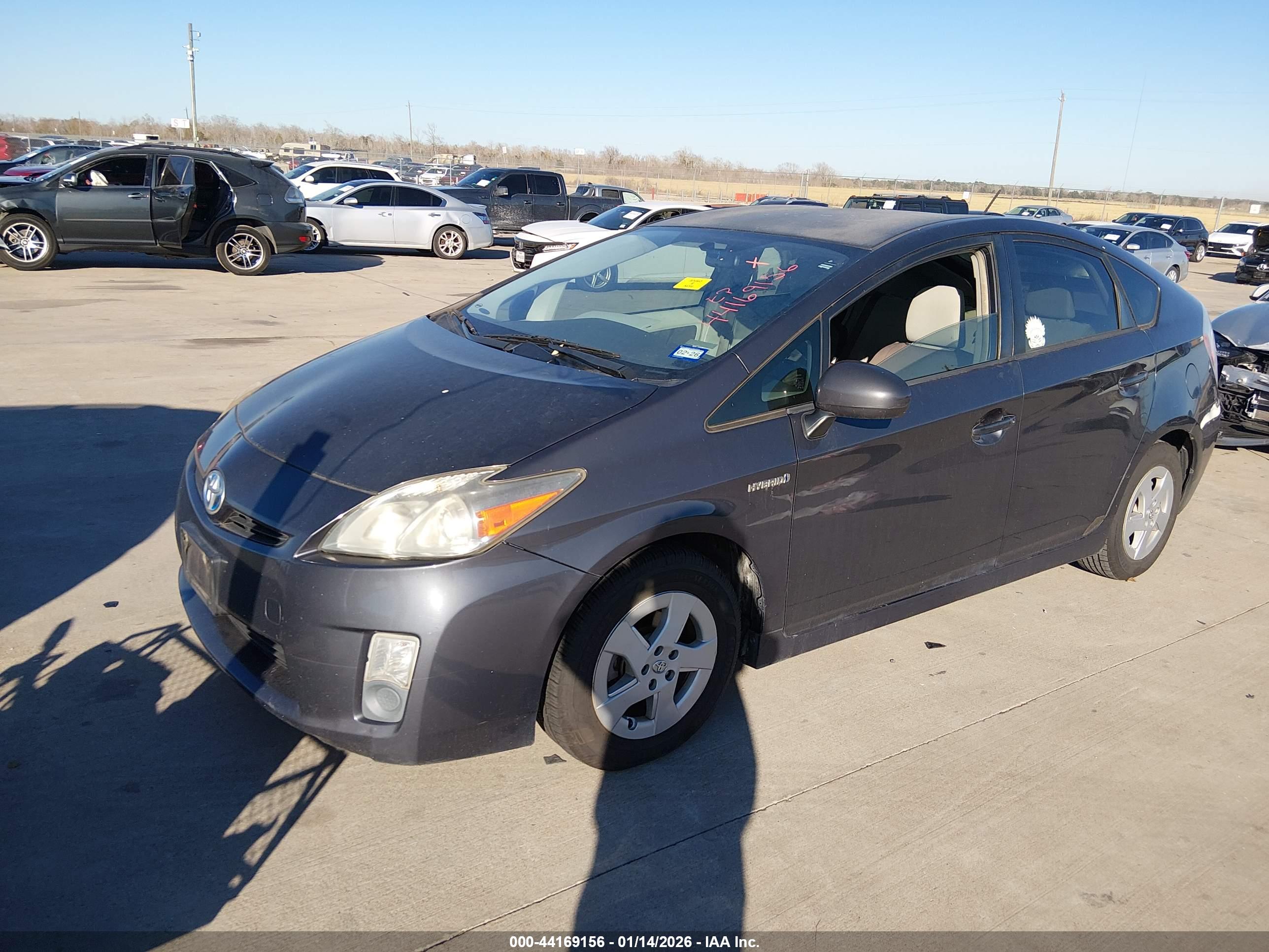 TOYOTA PRIUS image 2