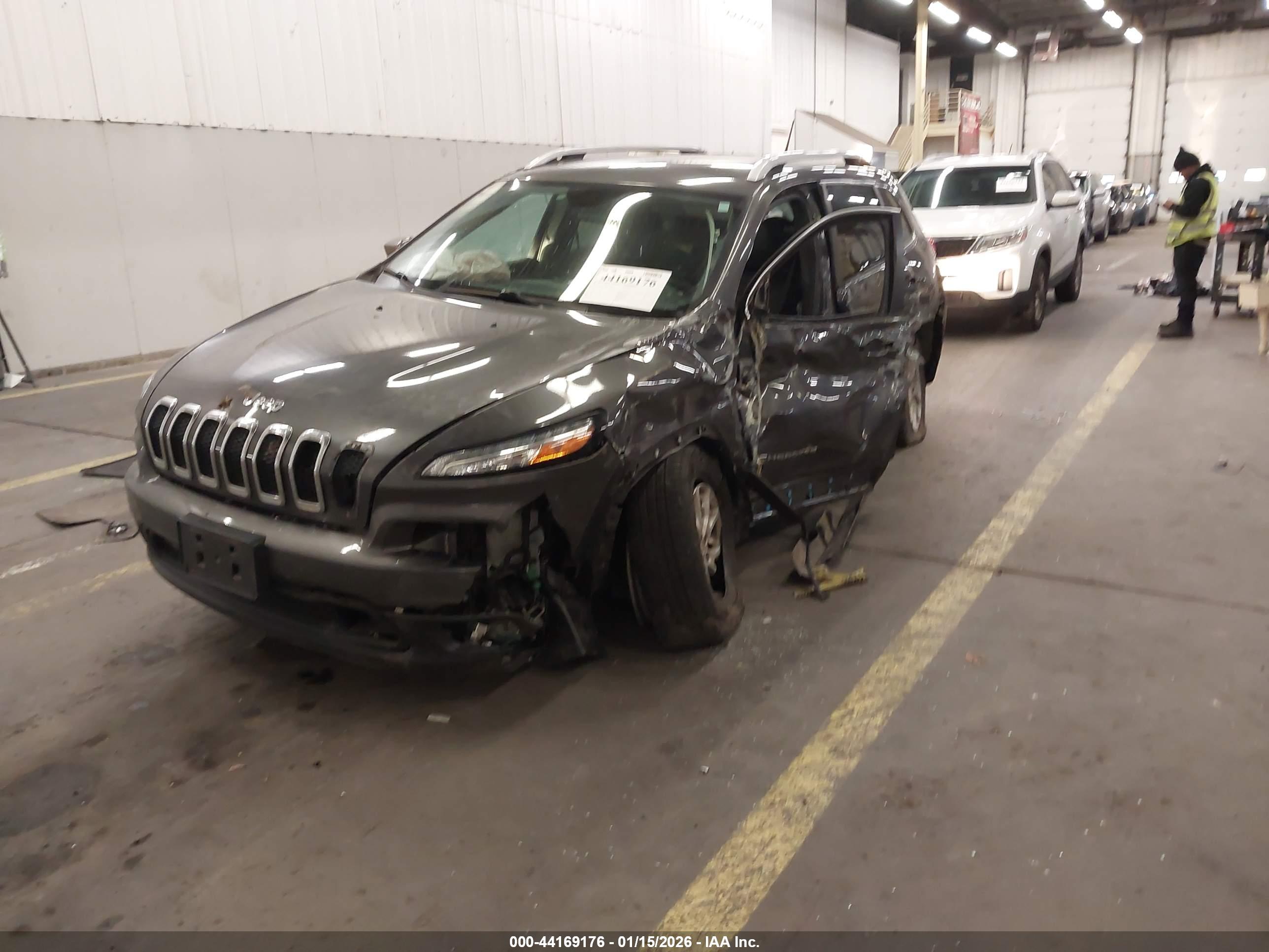 JEEP CHEROKEE image 2
