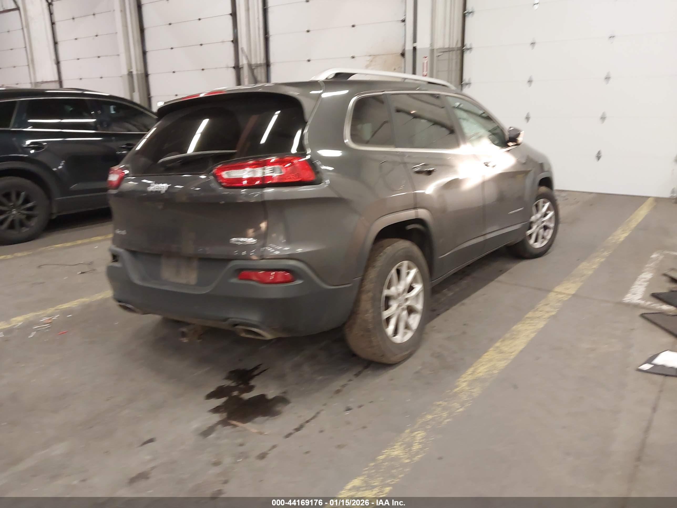 JEEP CHEROKEE image 4