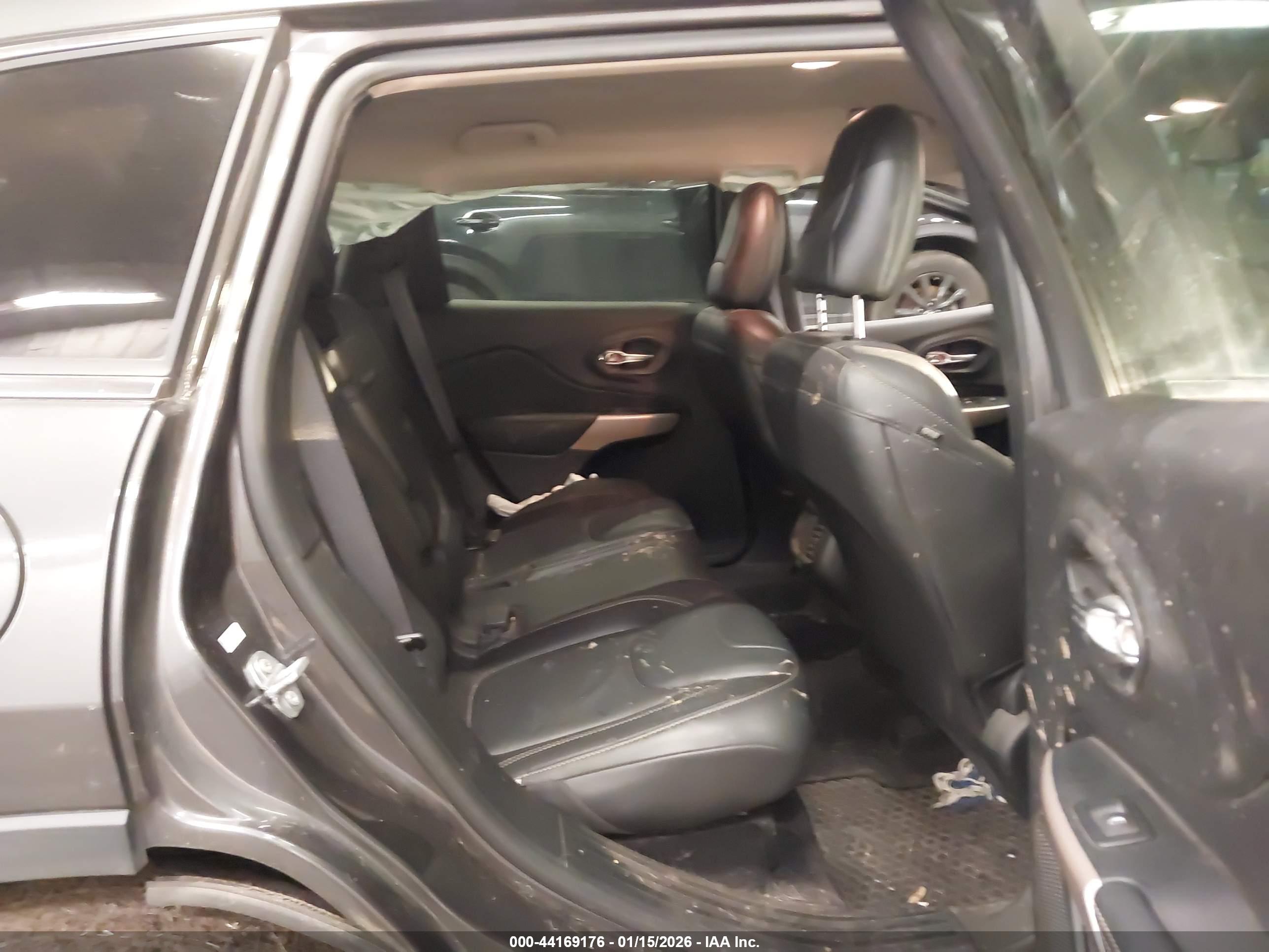 JEEP CHEROKEE image 8