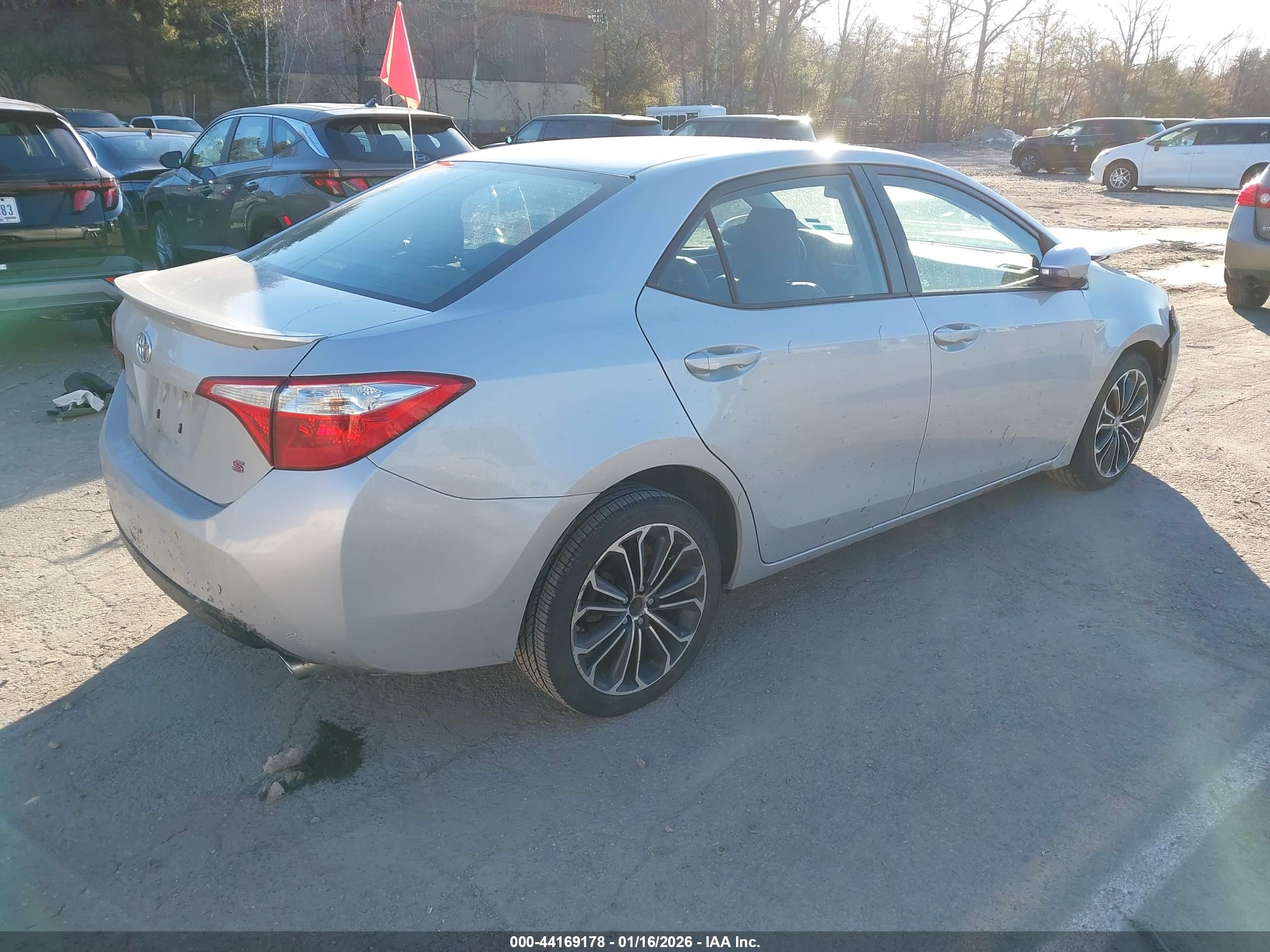 TOYOTA COROLLA image 4