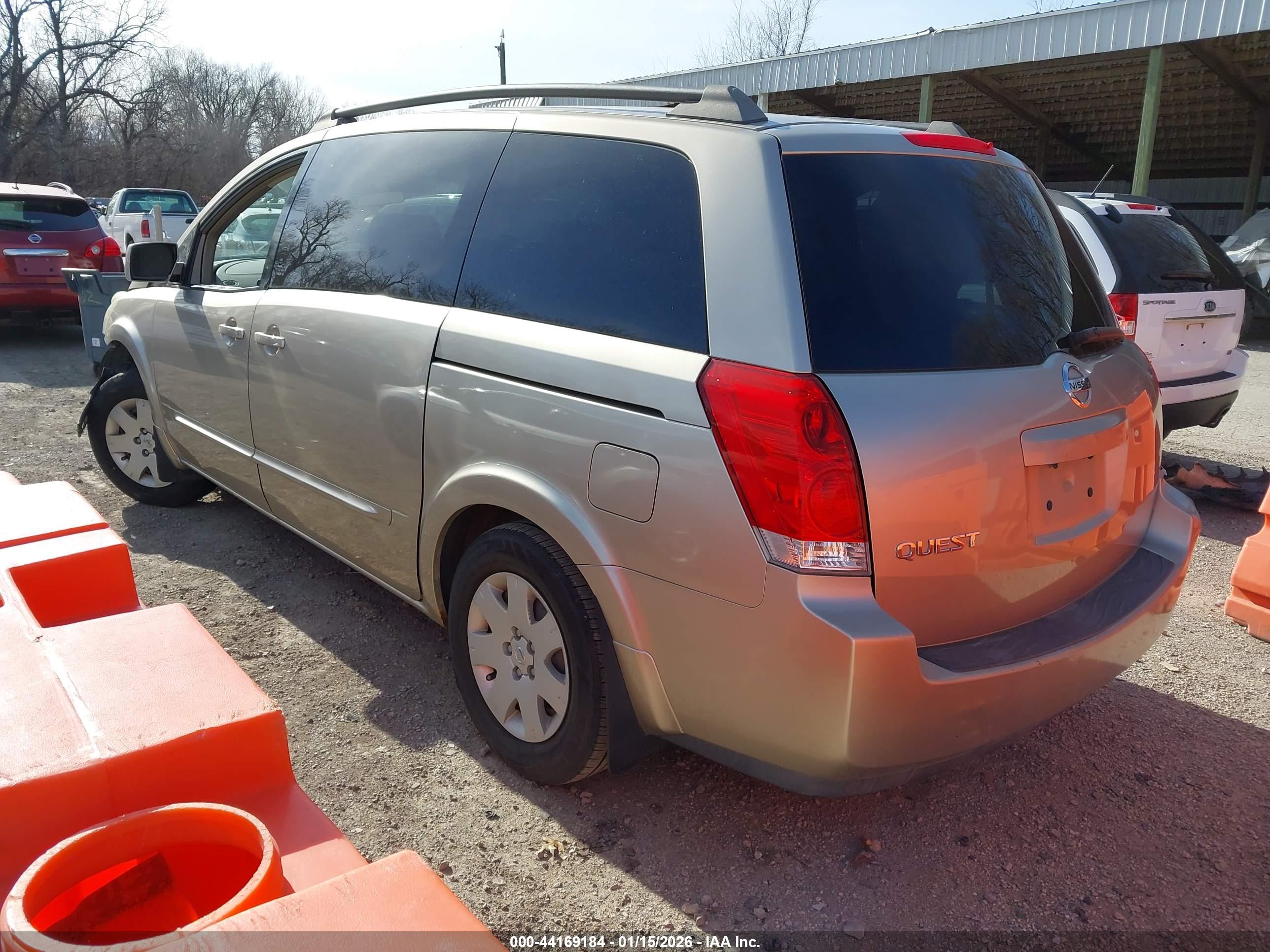 NISSAN QUEST image 3