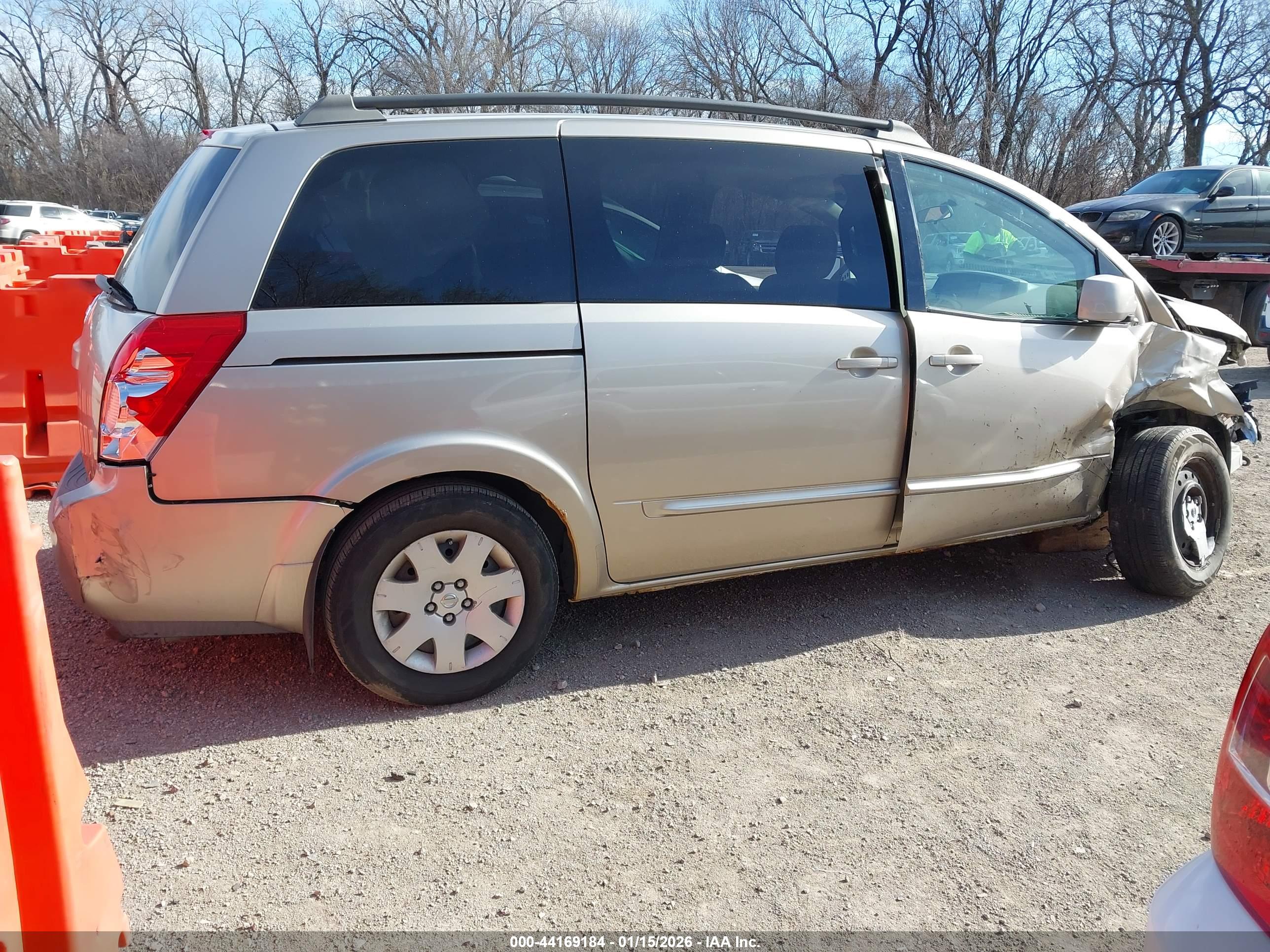 NISSAN QUEST image 4