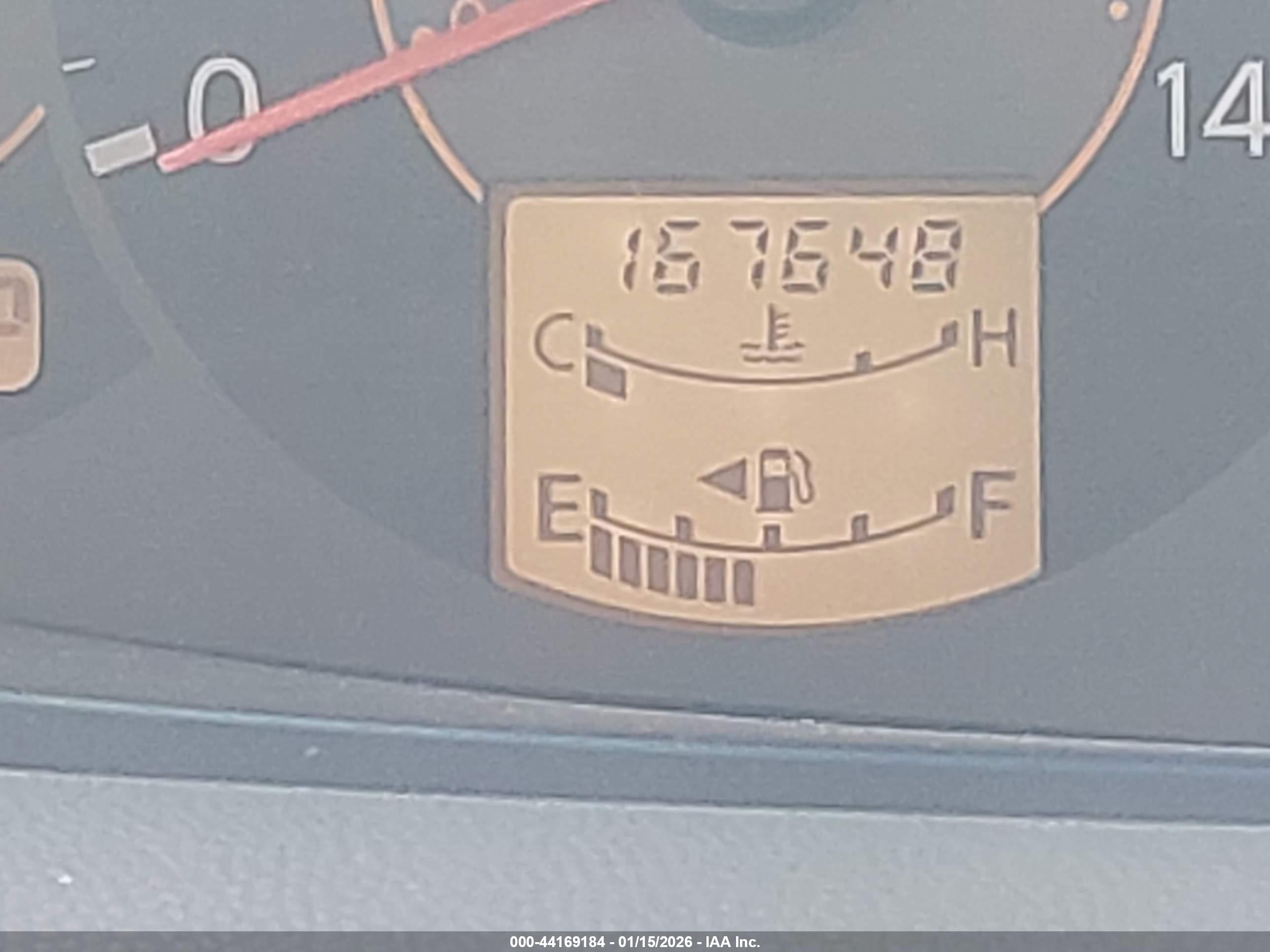 NISSAN QUEST image 7