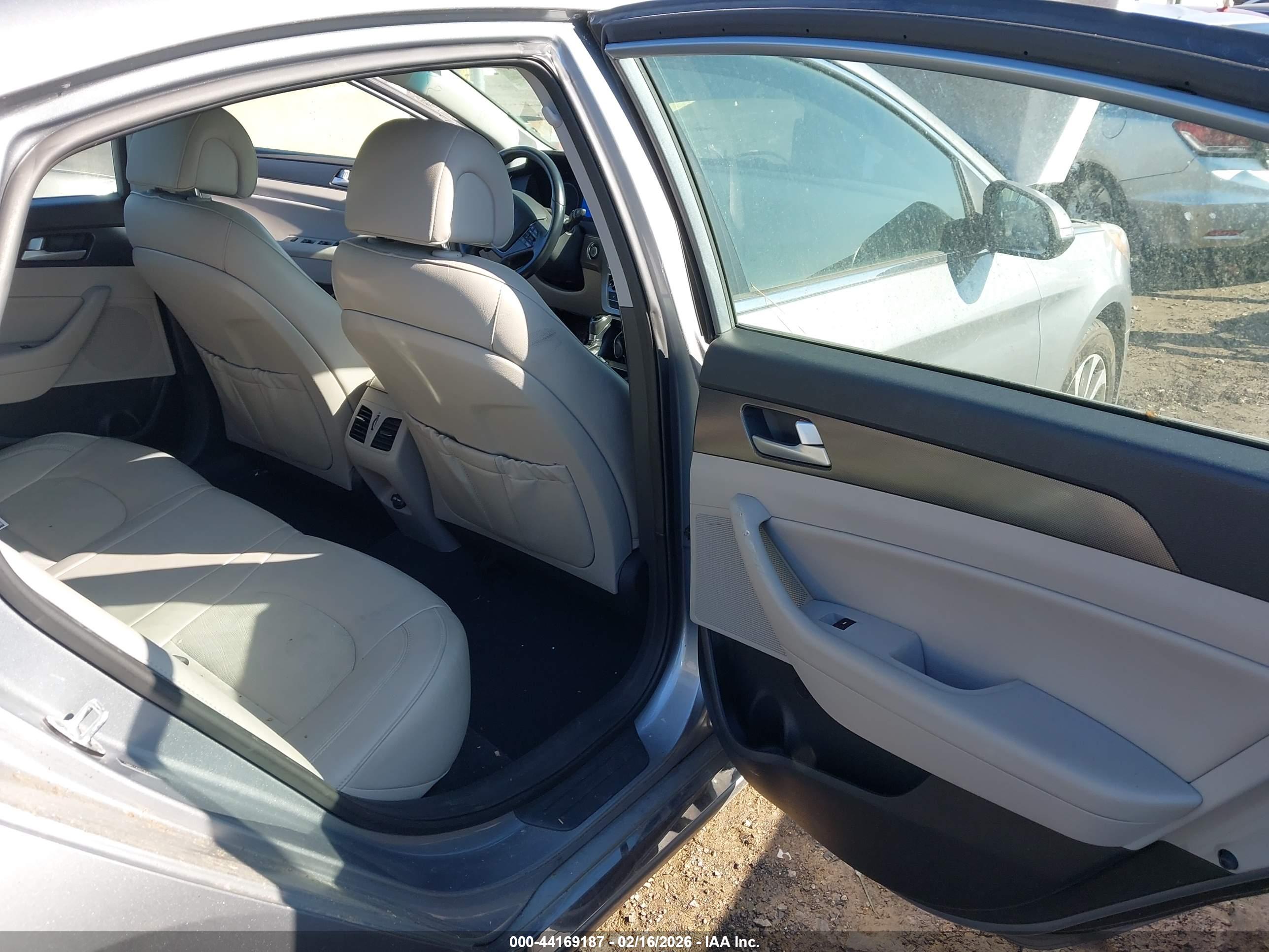 HYUNDAI SONATA image 8