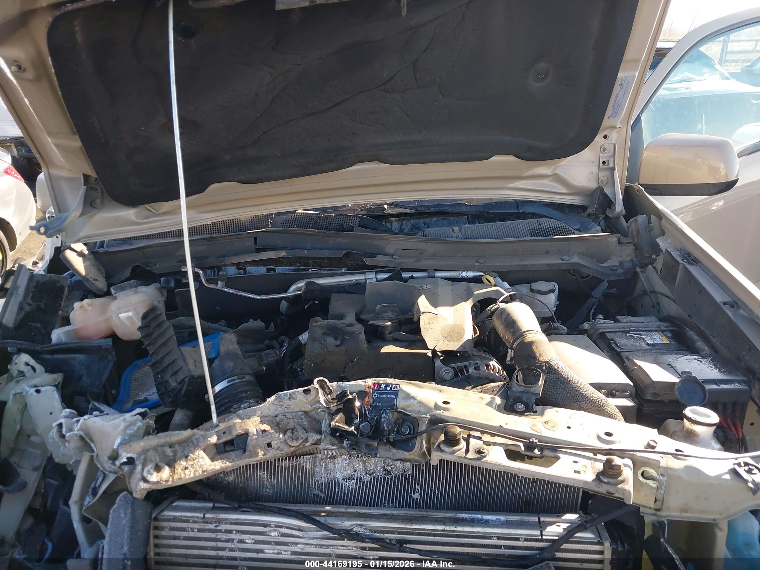 CHEVROLET COLORADO image 10